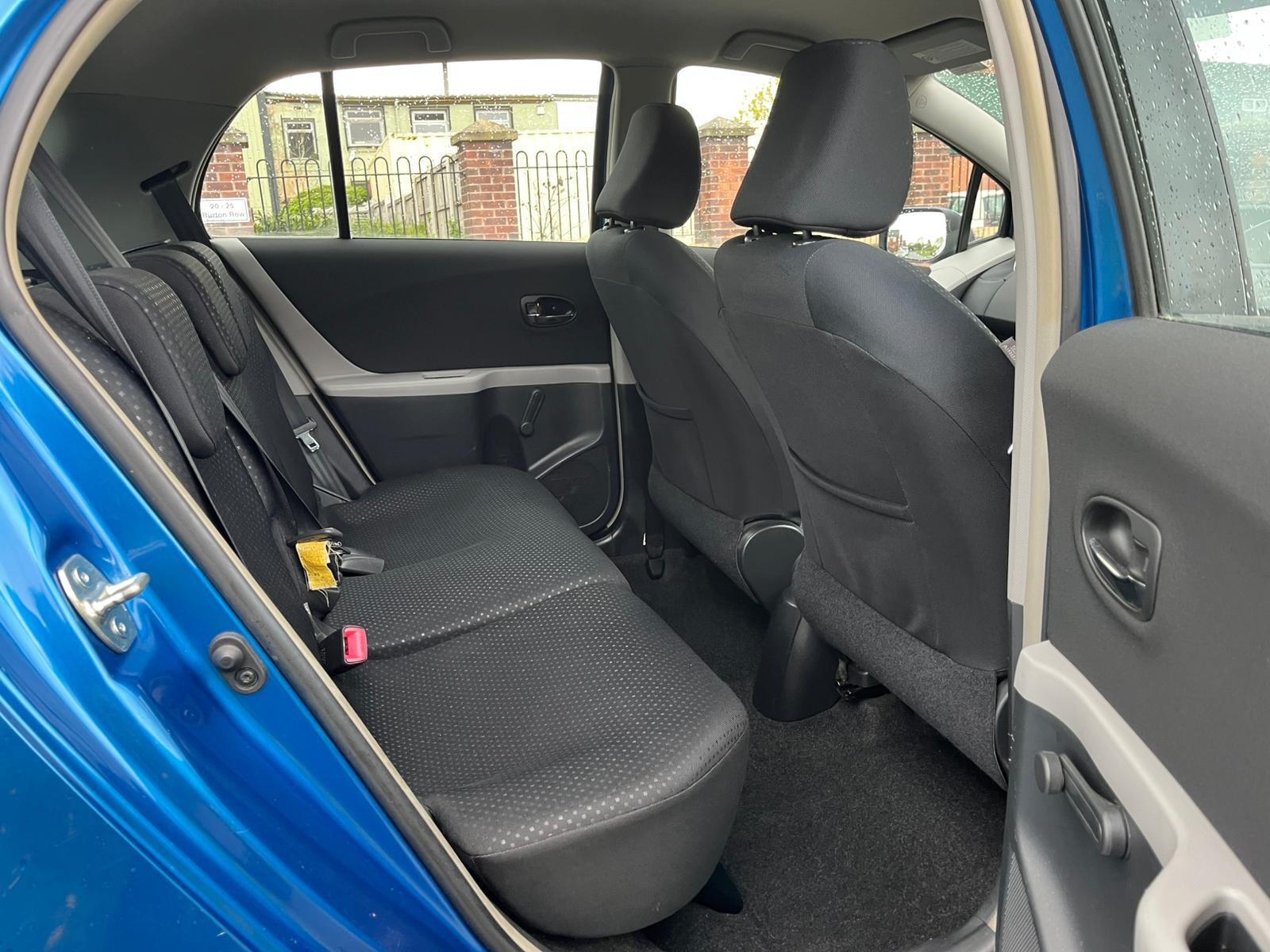 Toyota Yaris - Image 9