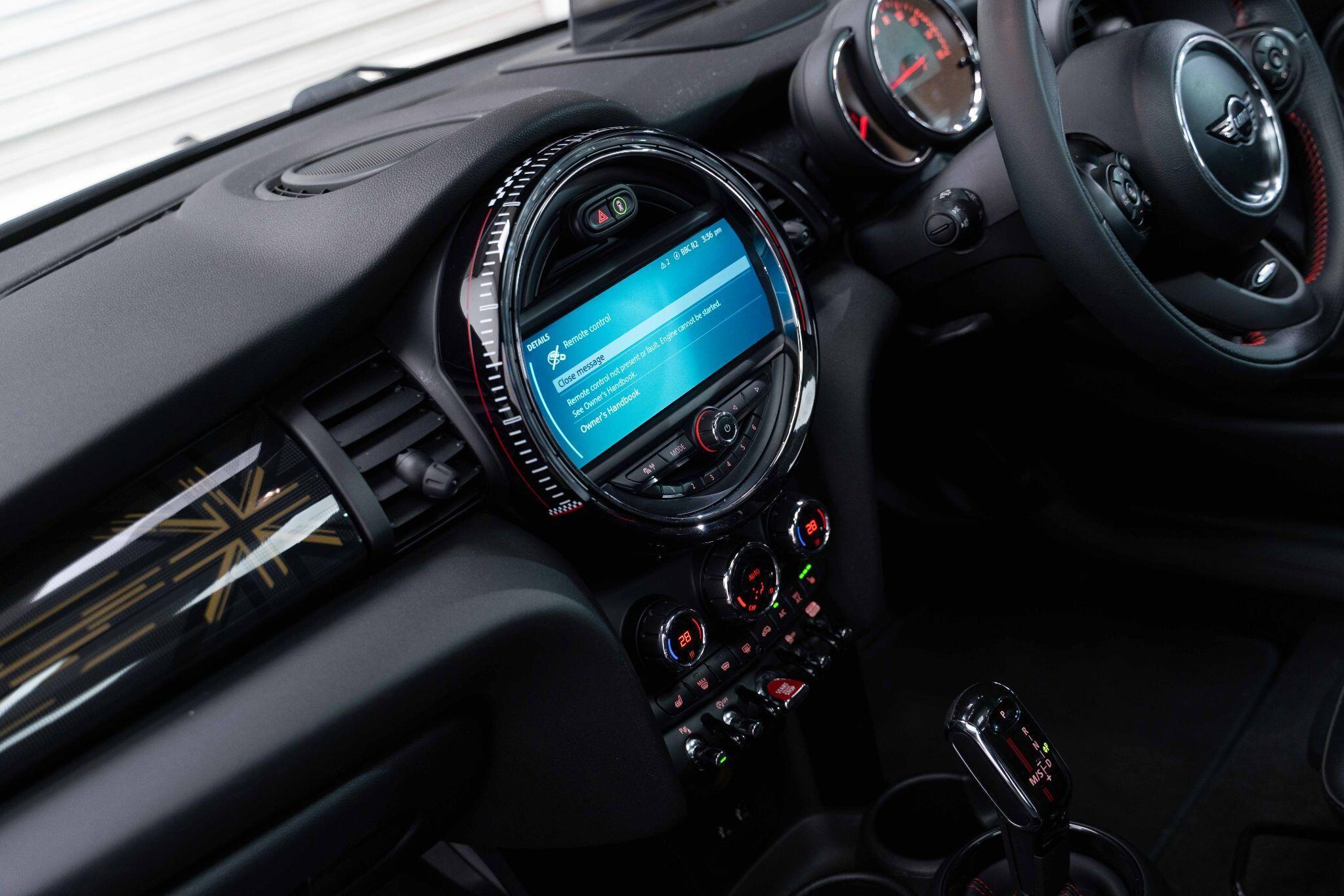 MINI Hatch - Image 49