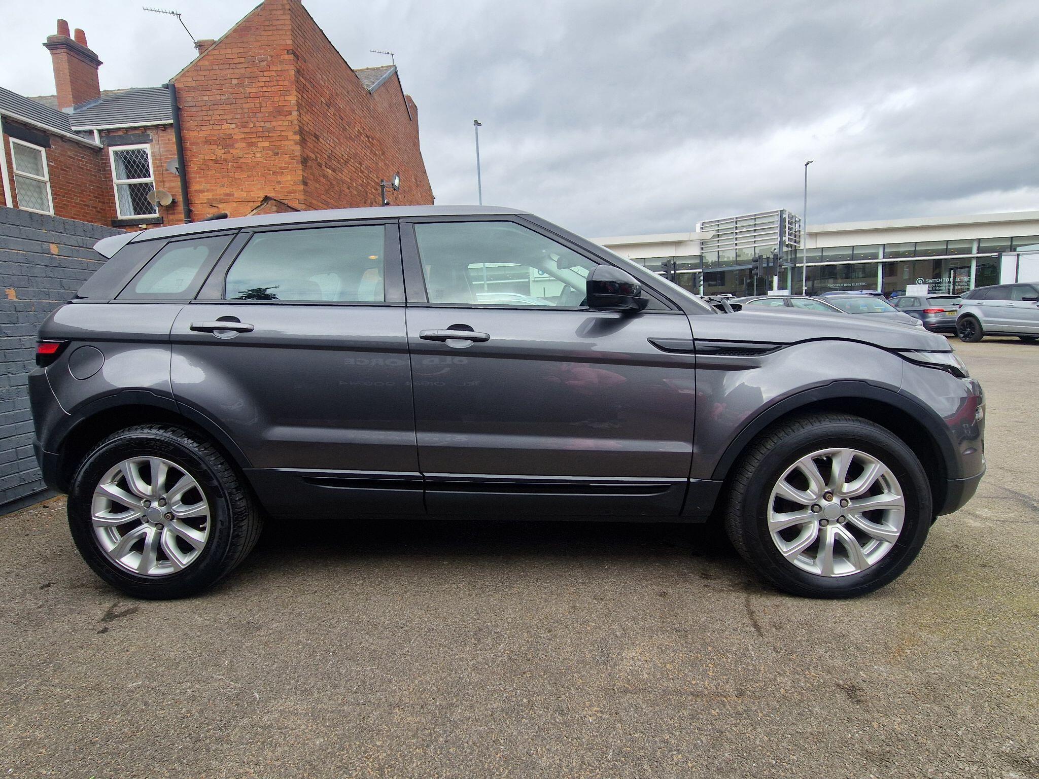 Land Rover Range Rover Evoque - Image 10