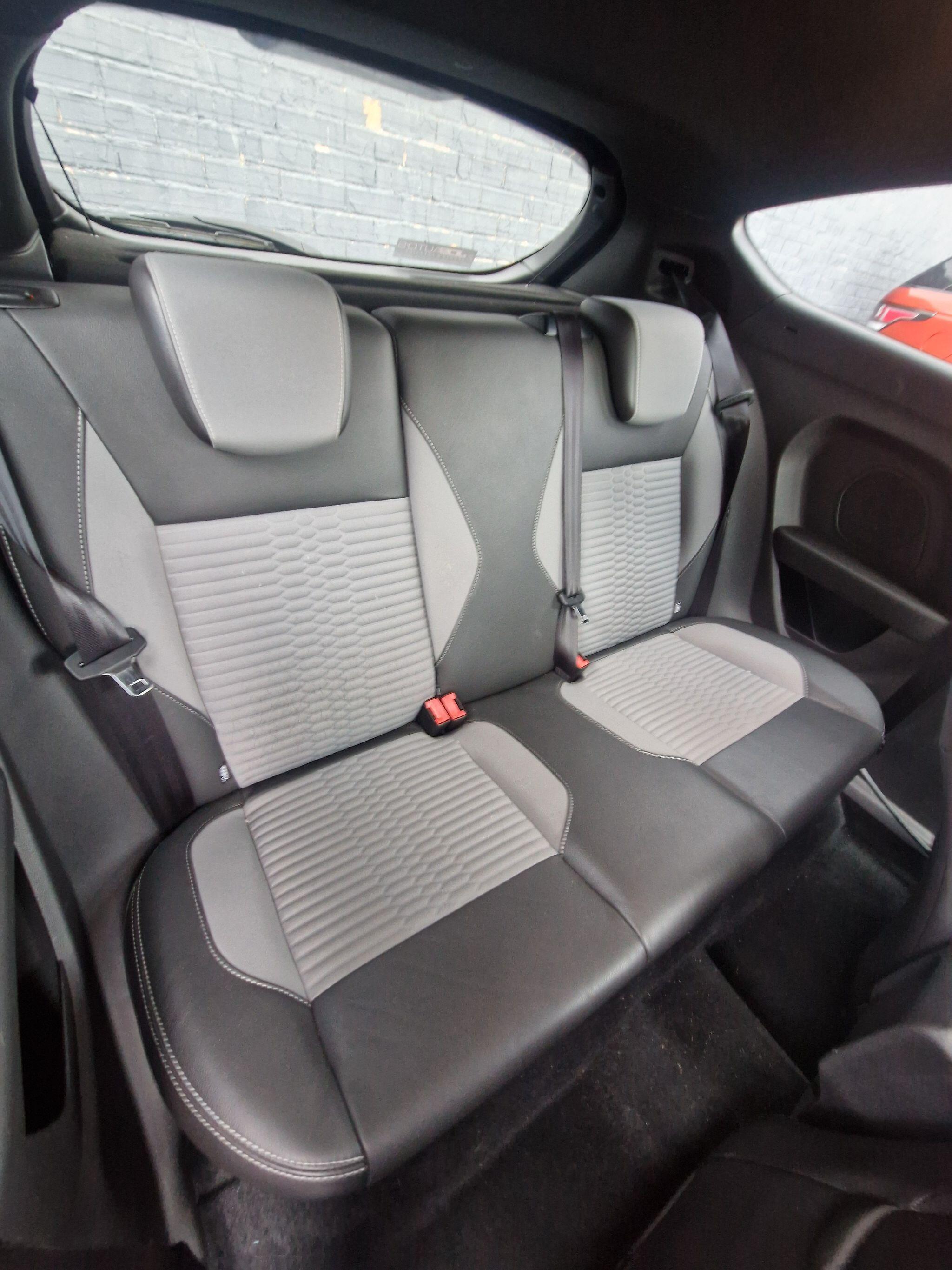 Ford Fiesta - Image 33