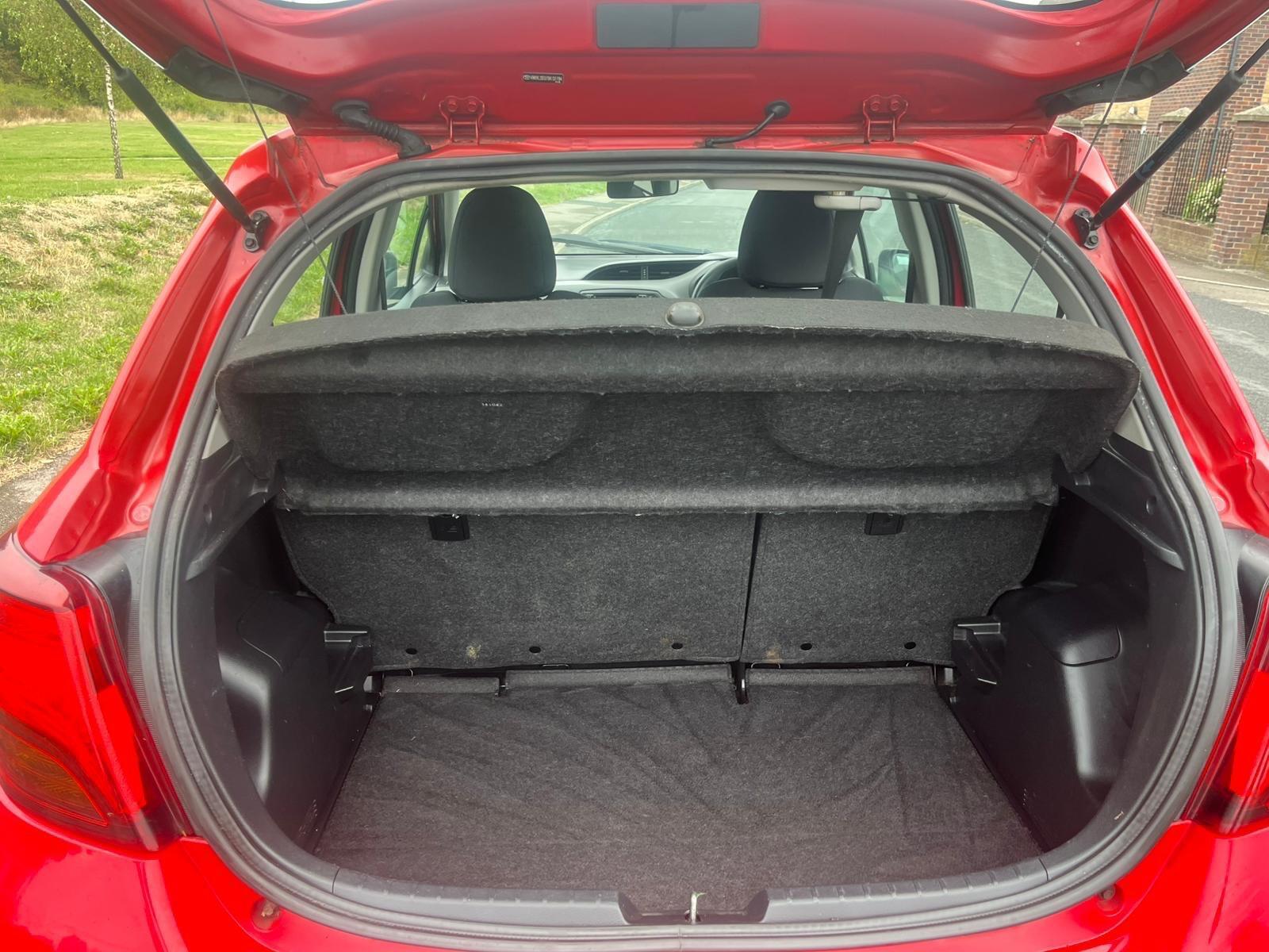 Toyota Yaris - Image 9