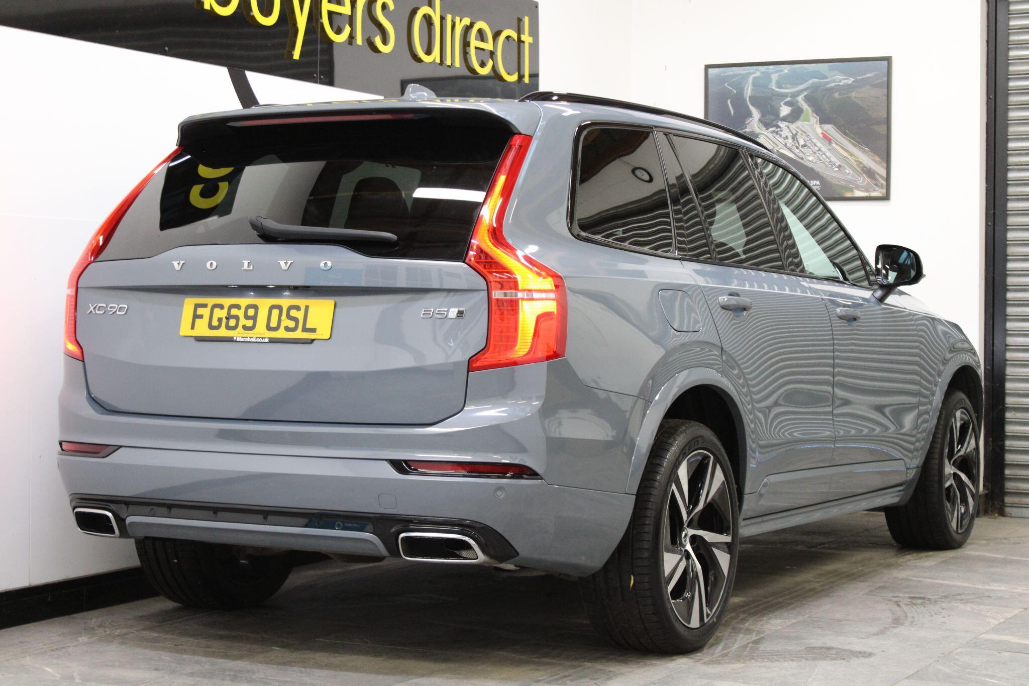 Volvo XC90 - Image 12
