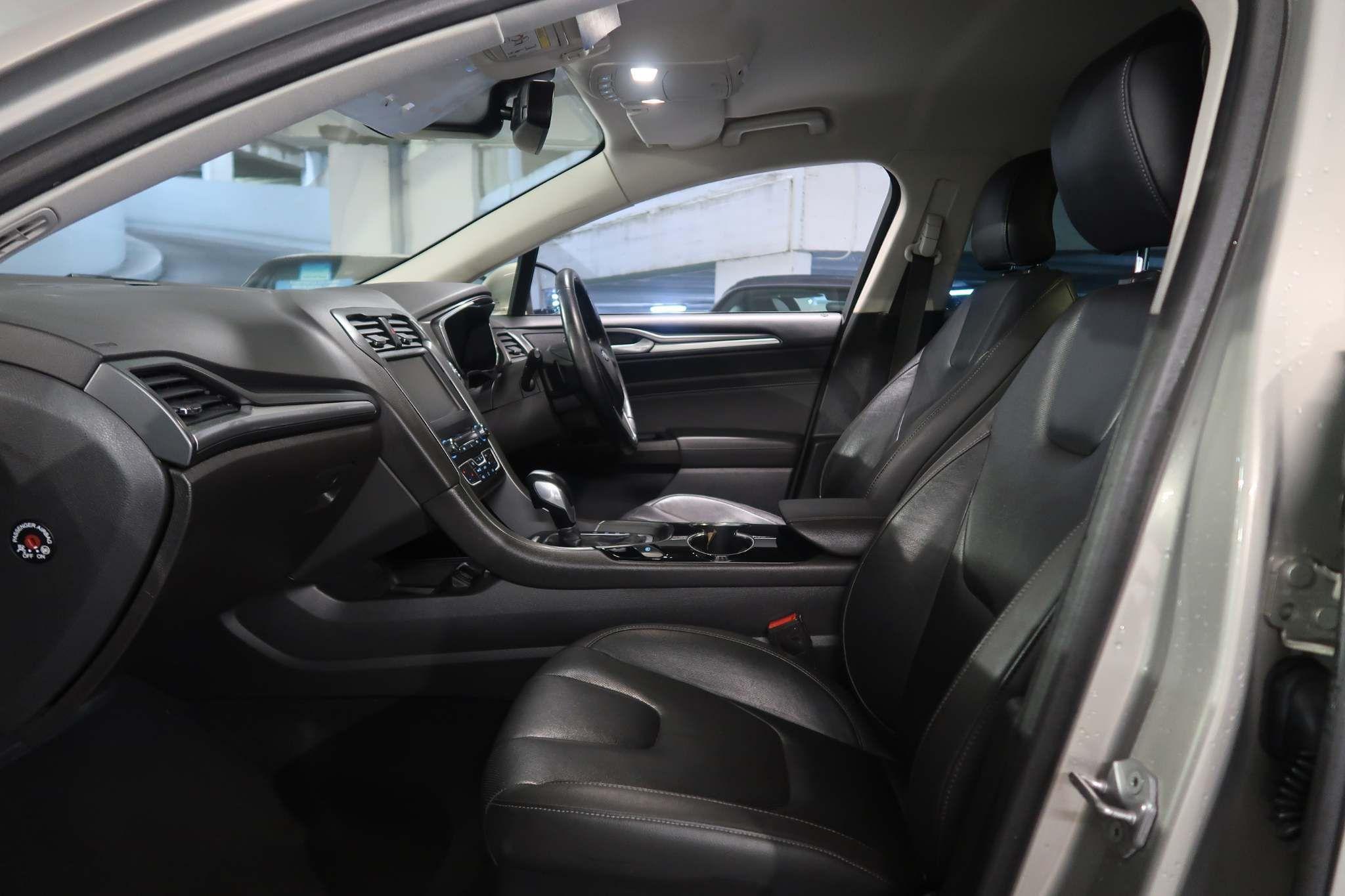 Ford Mondeo - Image 11