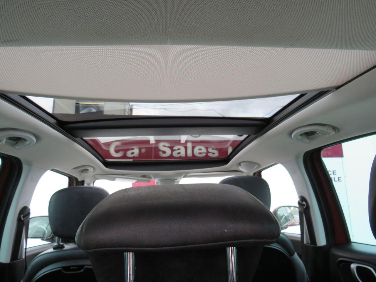 Fiat 500L - Image 10