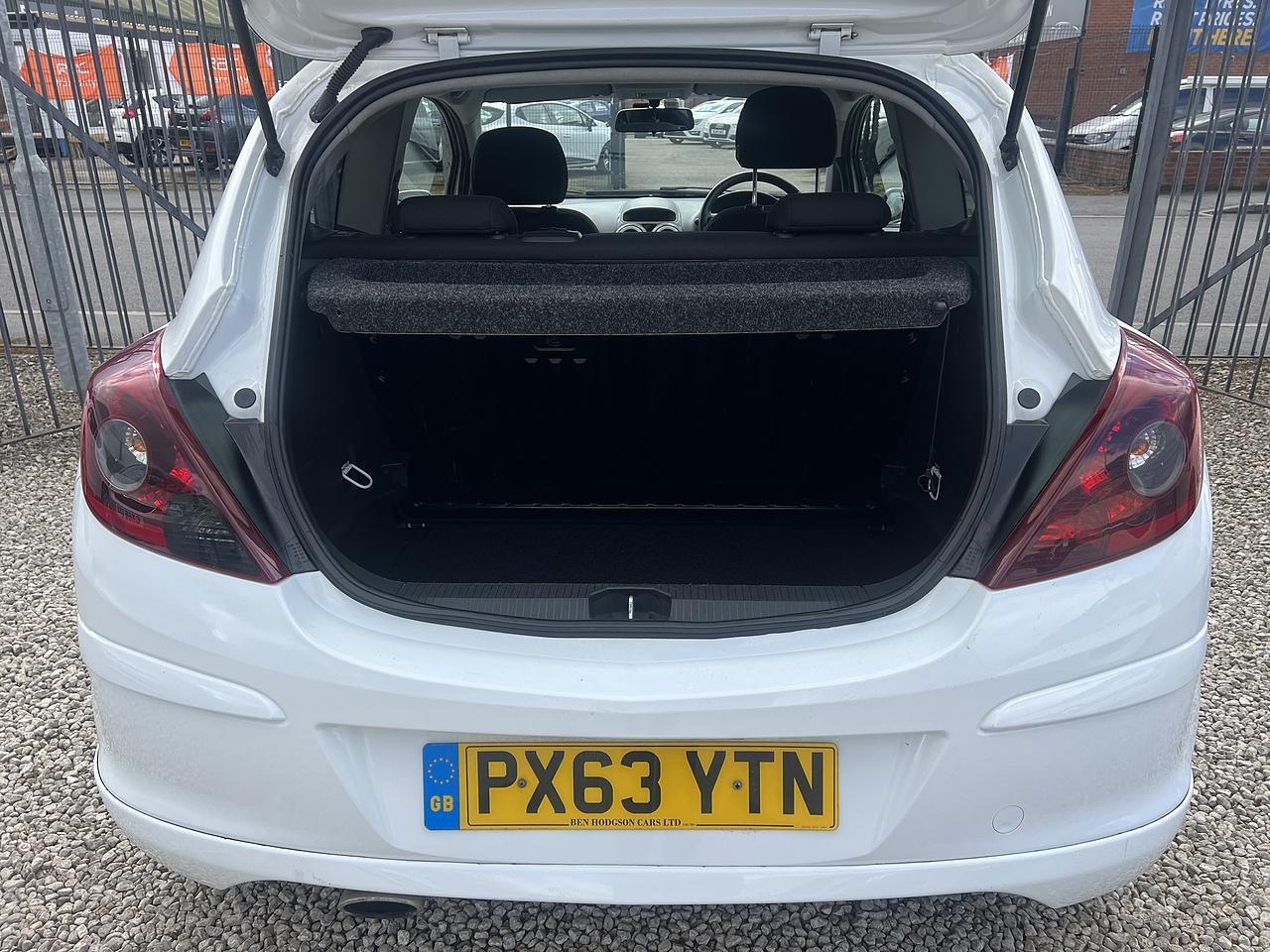 Vauxhall Corsa - Image 8