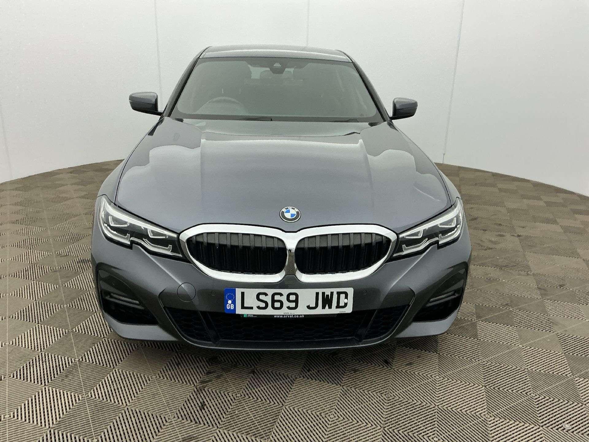 BMW 3 Series - Image 3