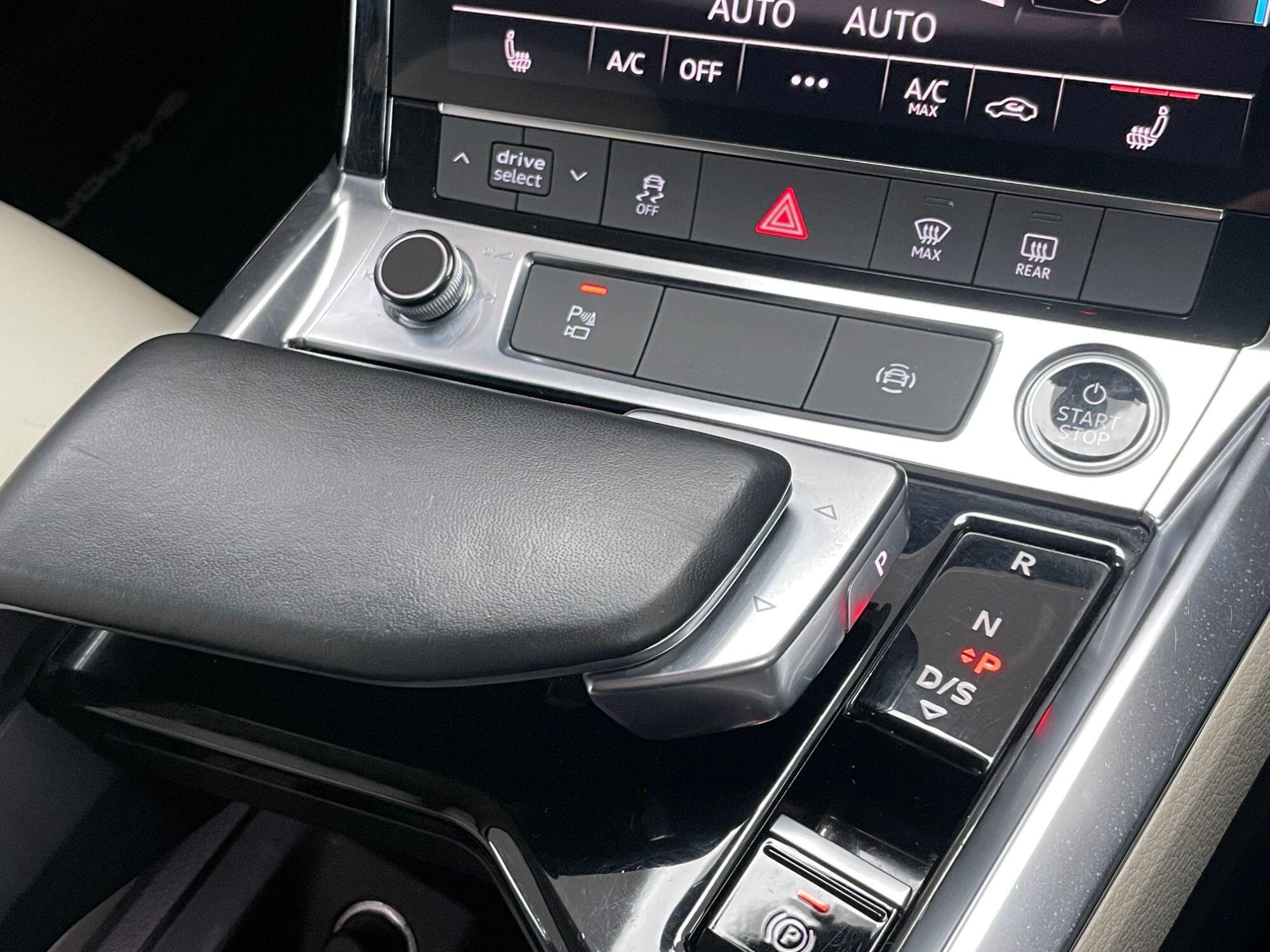 Audi E-Tron - Image 48