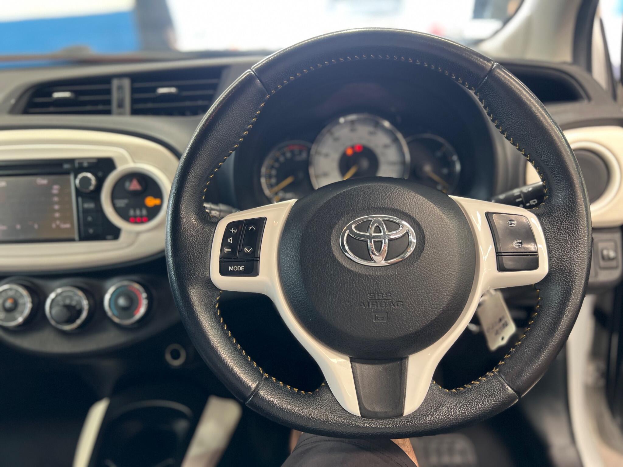 Toyota Yaris - Image 23