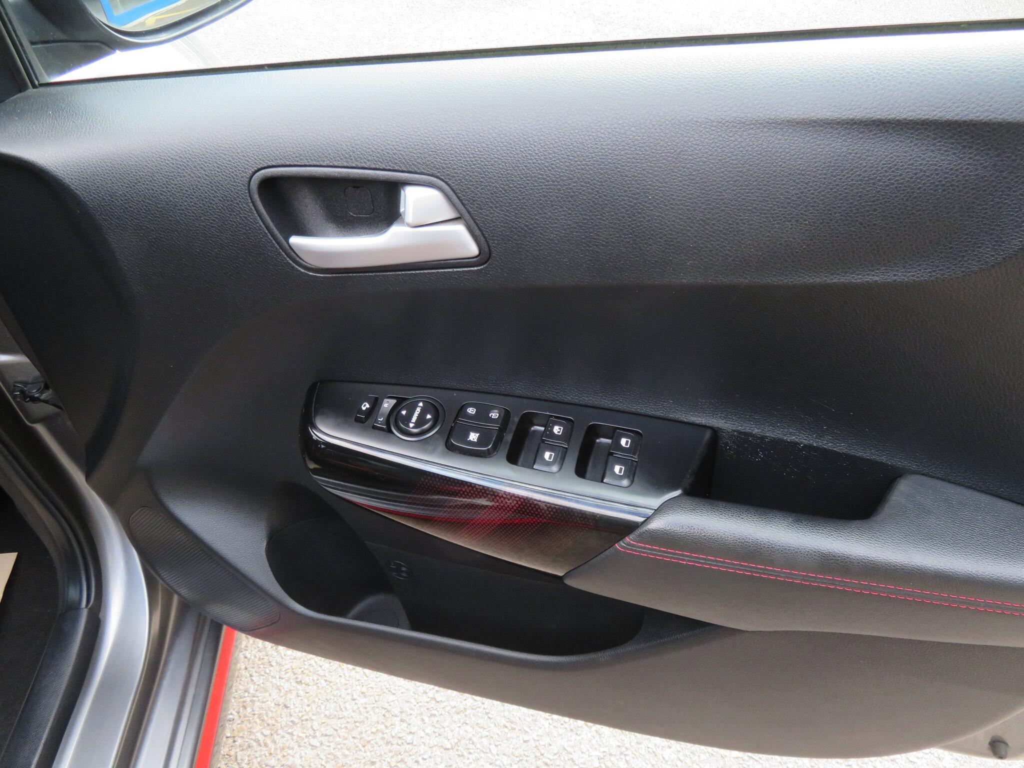 Kia Picanto - Image 18