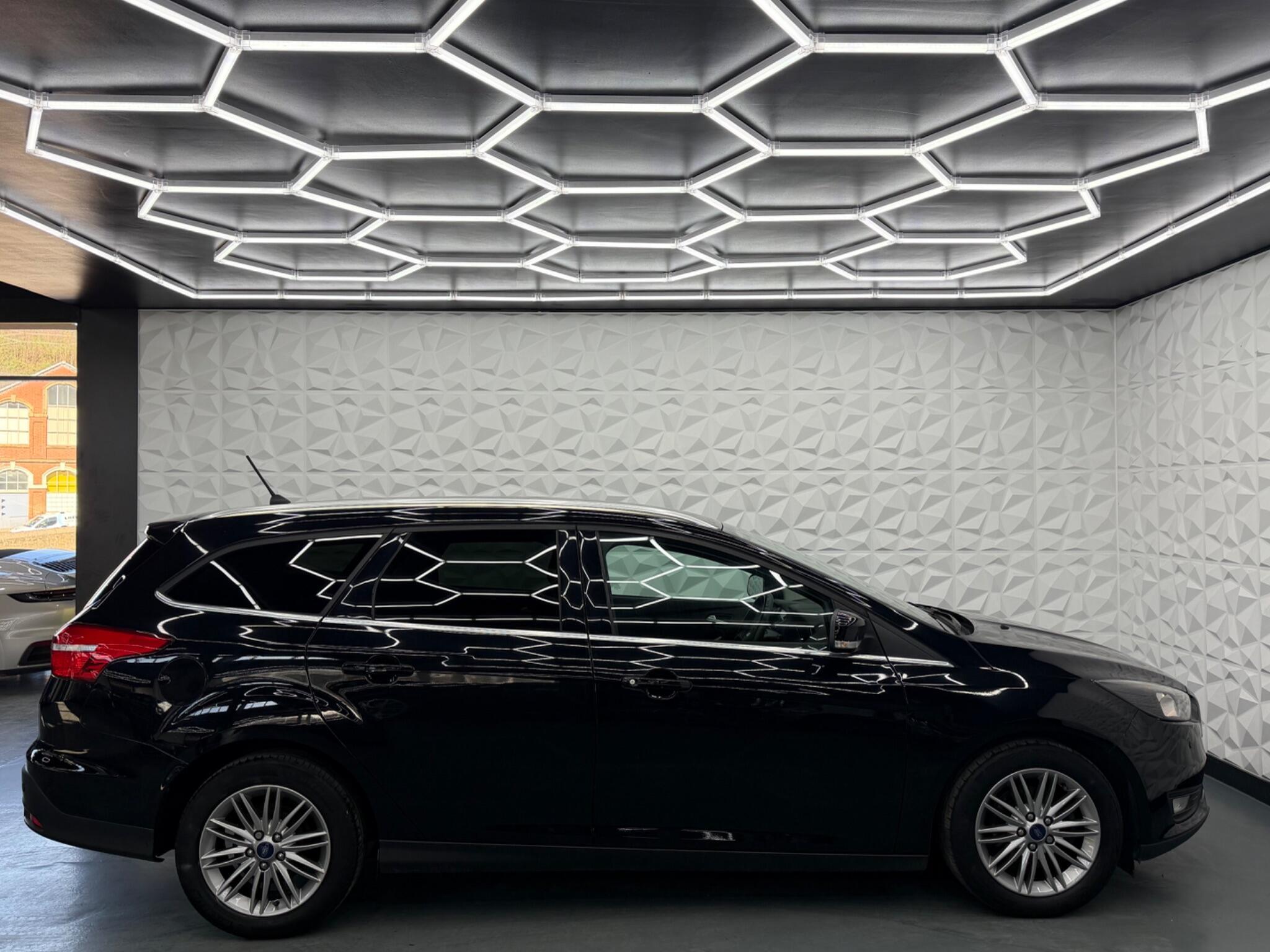 Ford Focus - Image 5