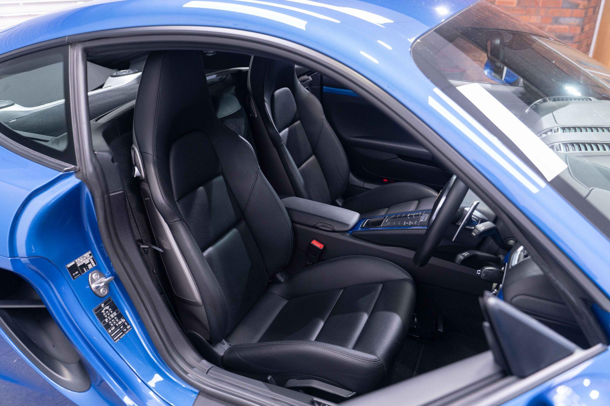 Porsche Cayman - Image 6
