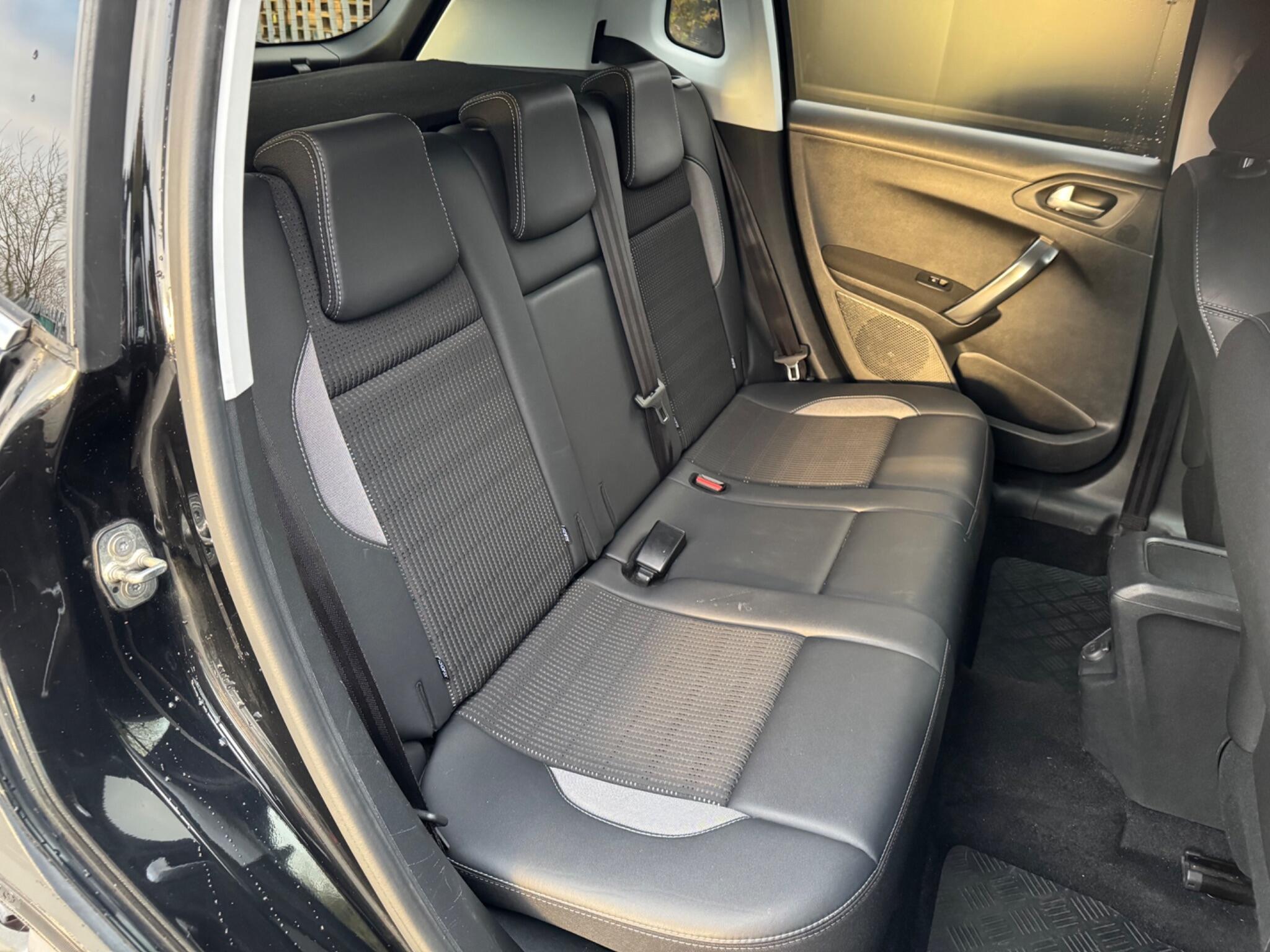 Peugeot 2008 - Image 24