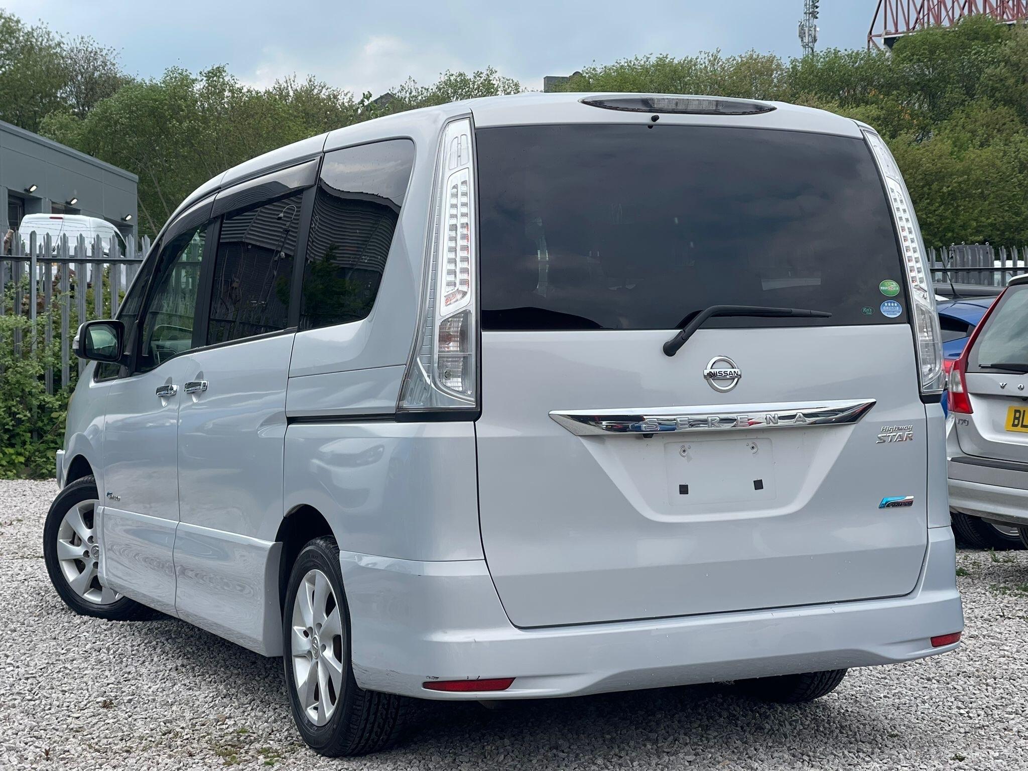 Nissan Serena - Image 2