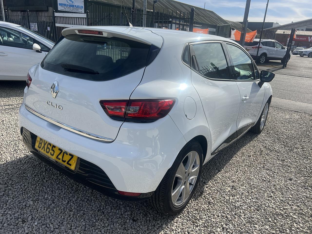Renault Clio - Image 6