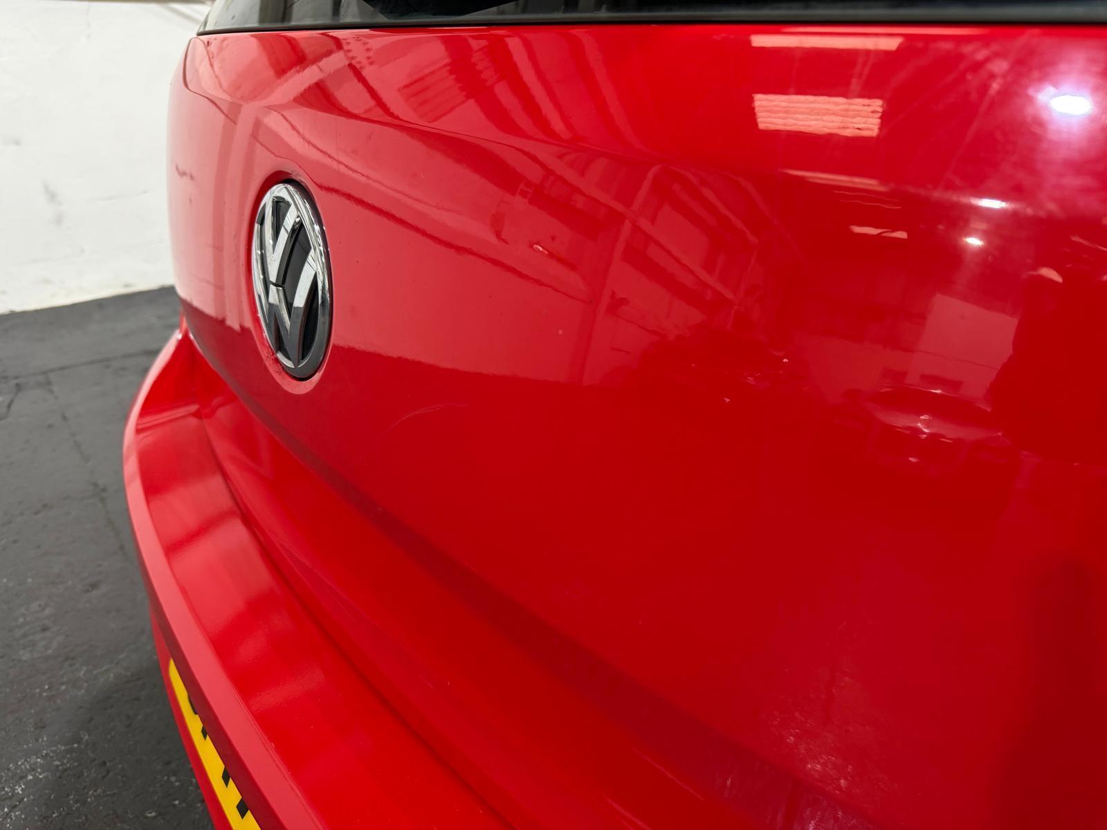 Volkswagen Polo - Image 12