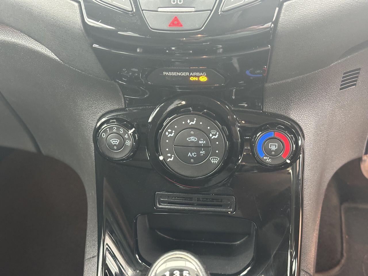 Ford Fiesta - Image 31