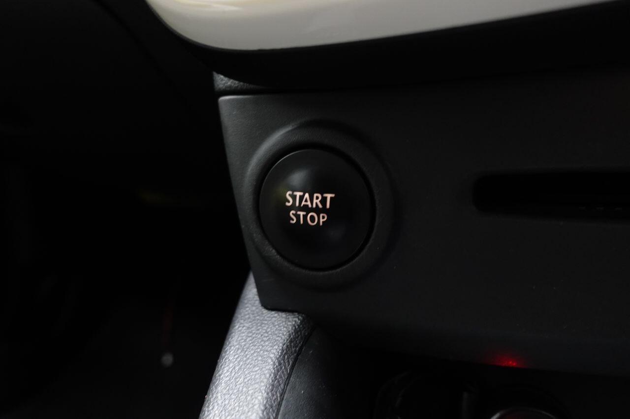 Renault Clio - Image 39