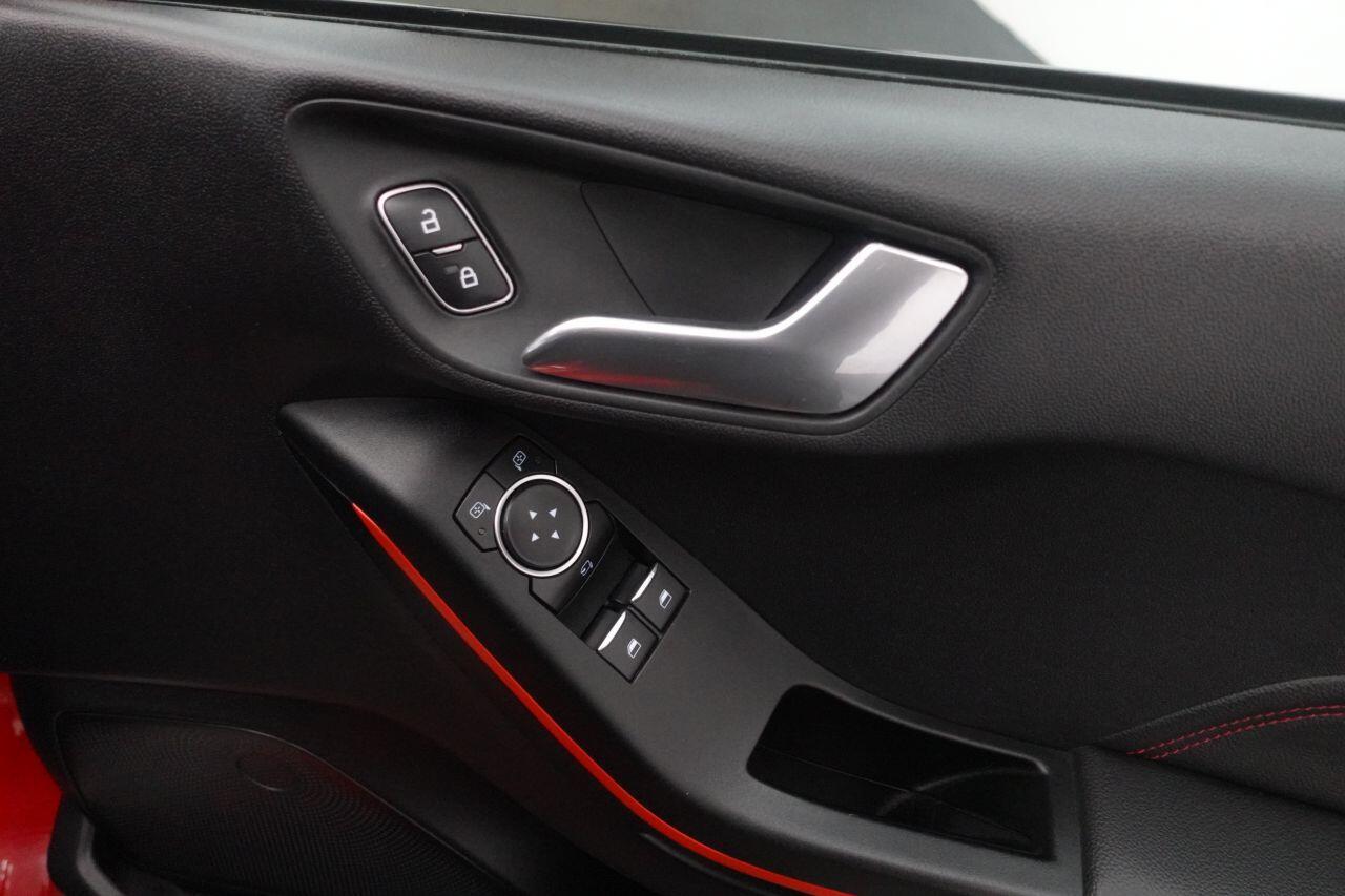 Ford Fiesta - Image 17