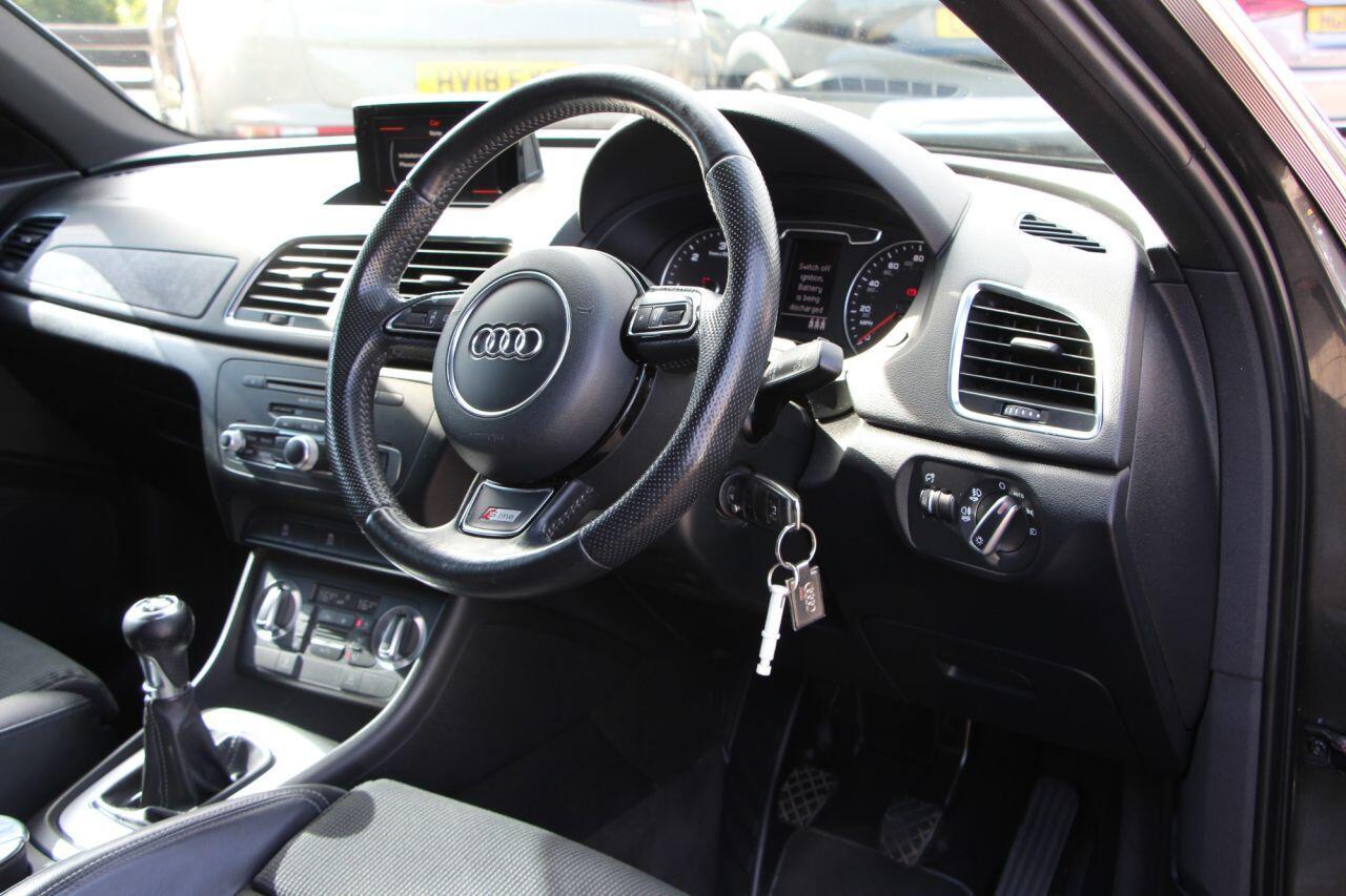 Audi Q3 - Image 9