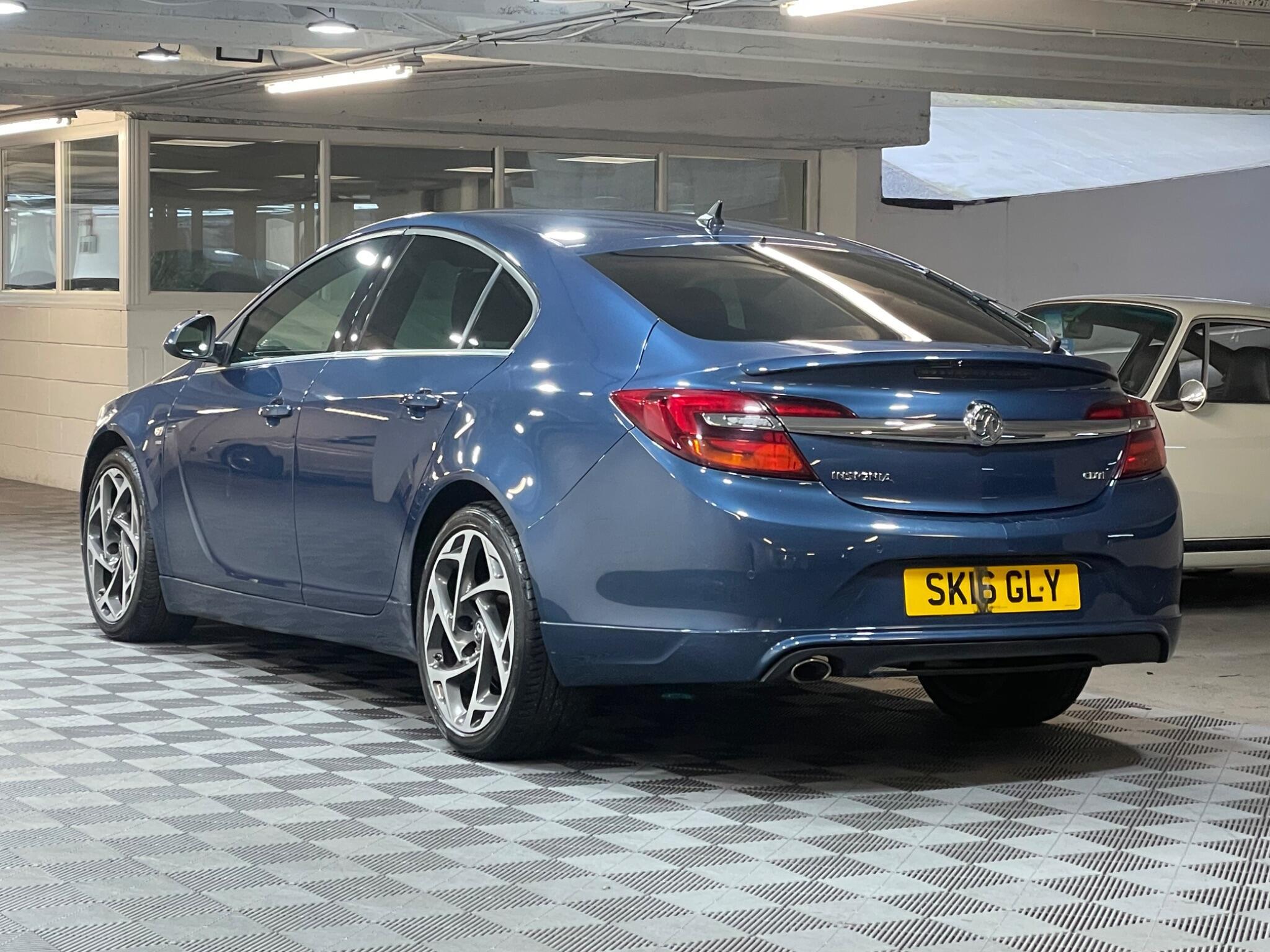 Vauxhall Insignia - Image 3