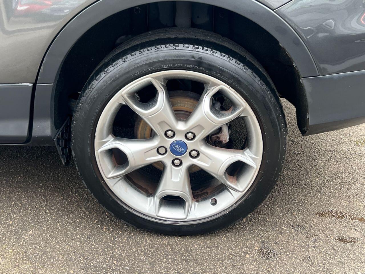 Ford Kuga - Image 22