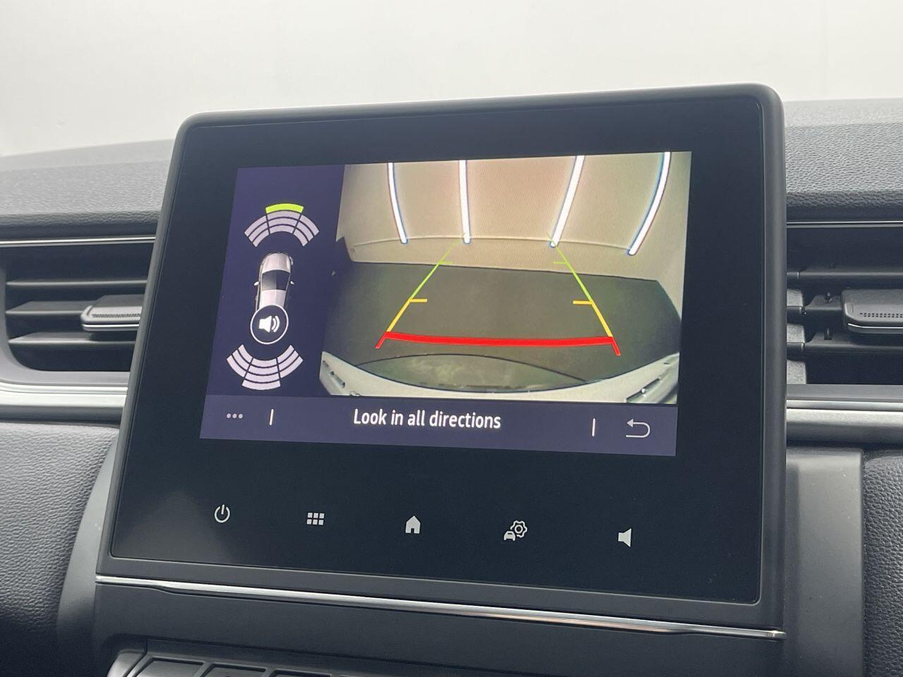 Renault Captur - Image 45