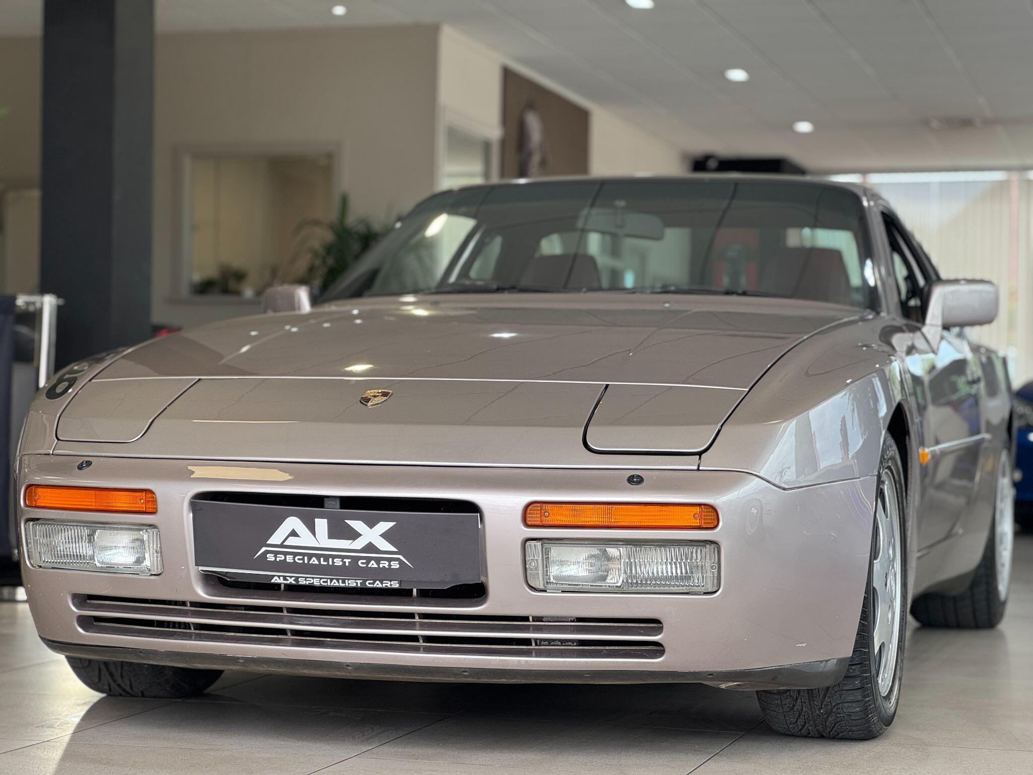 Porsche 944 - Image 10