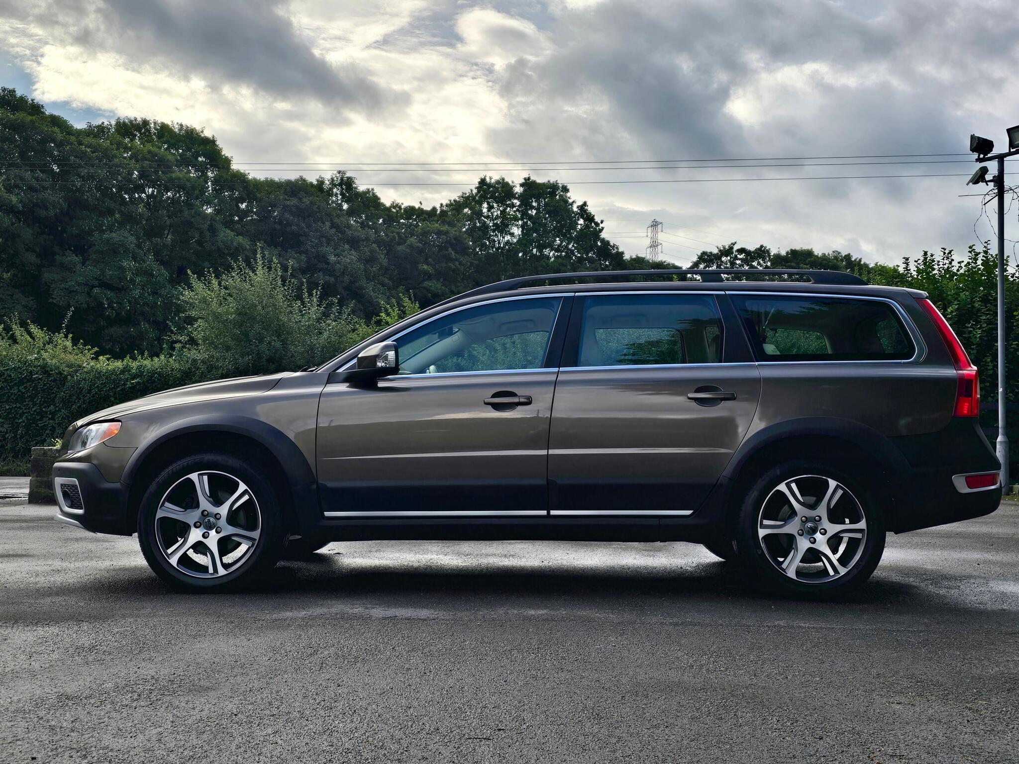 Volvo XC70 - Image 10