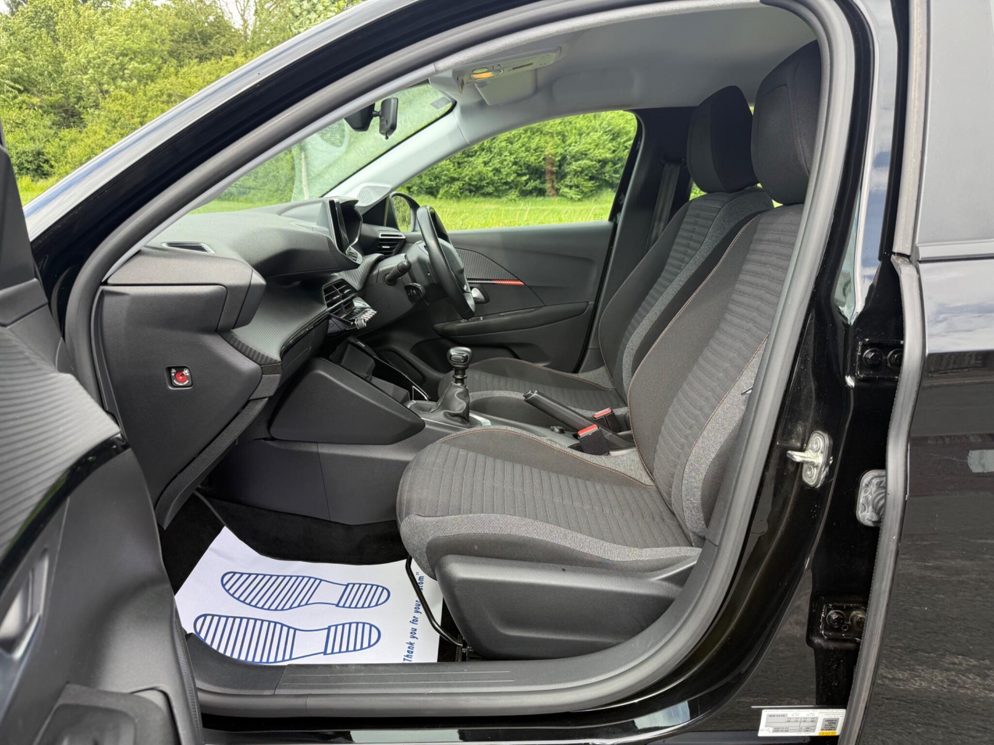 Peugeot 208 - Image 7