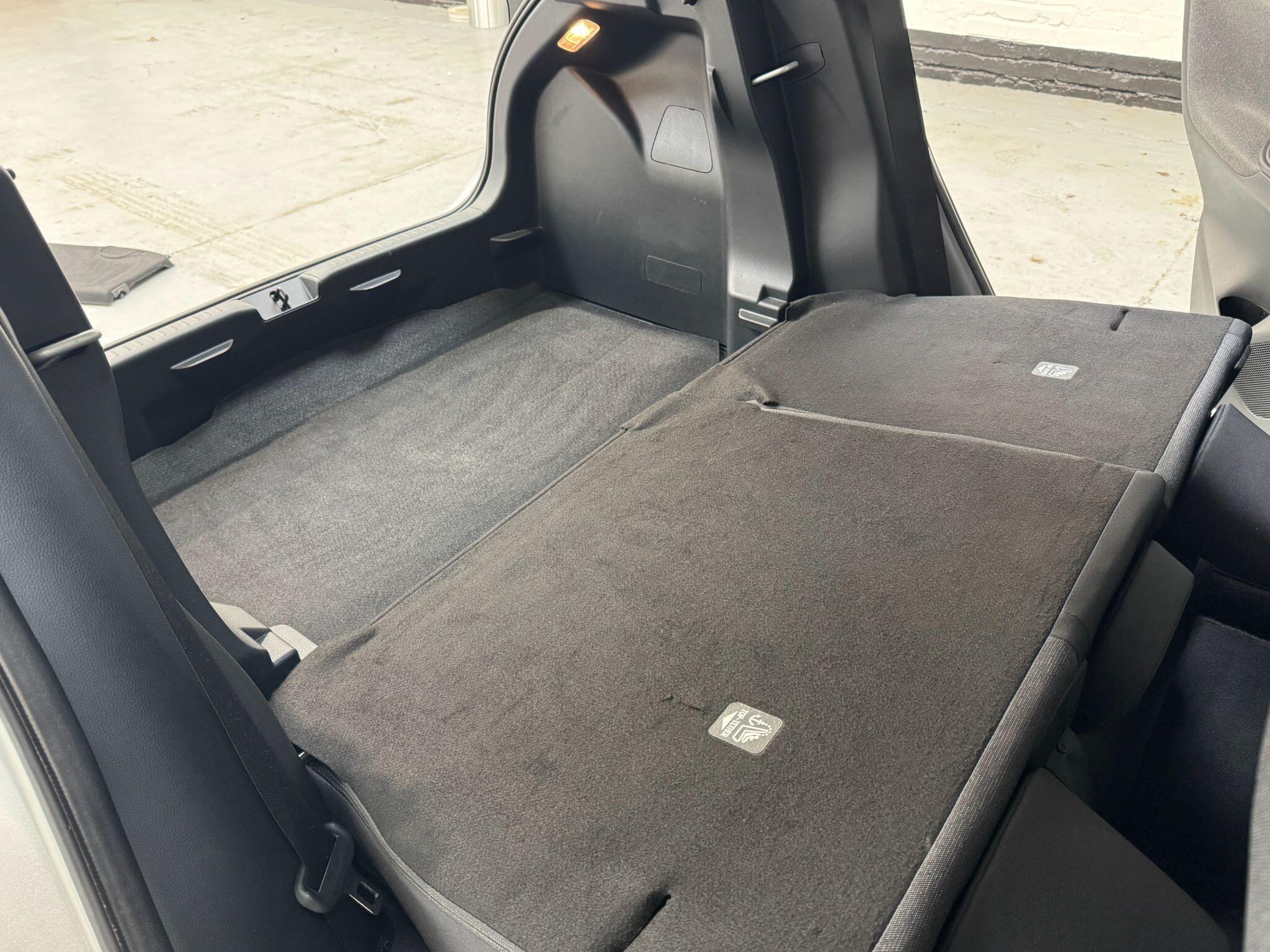 Toyota Yaris - Image 60