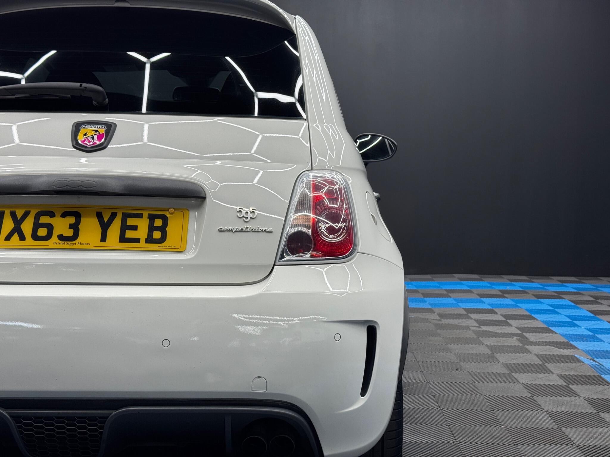 Abarth 595 - Image 28
