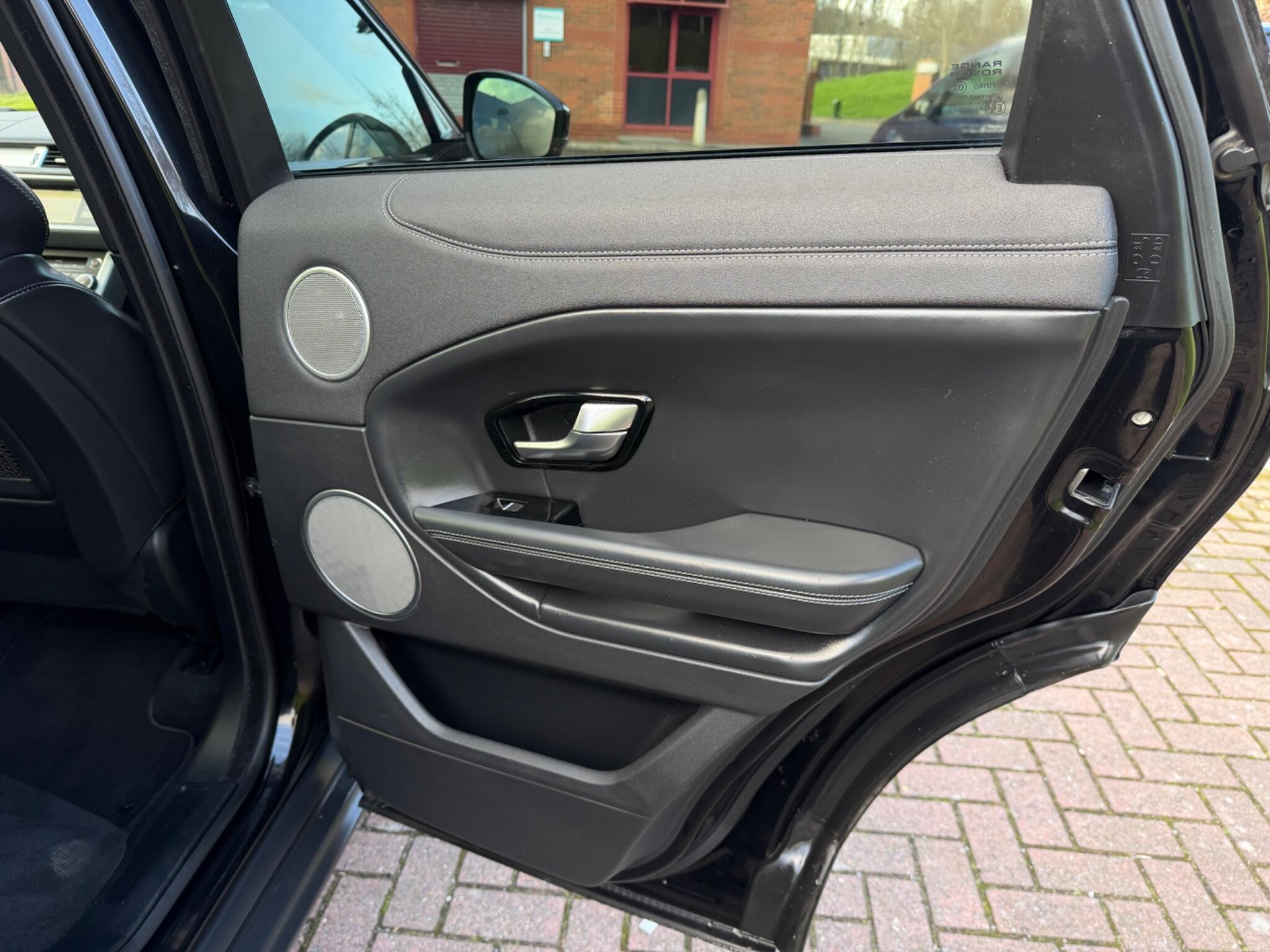 Land Rover Range Rover Evoque - Image 45