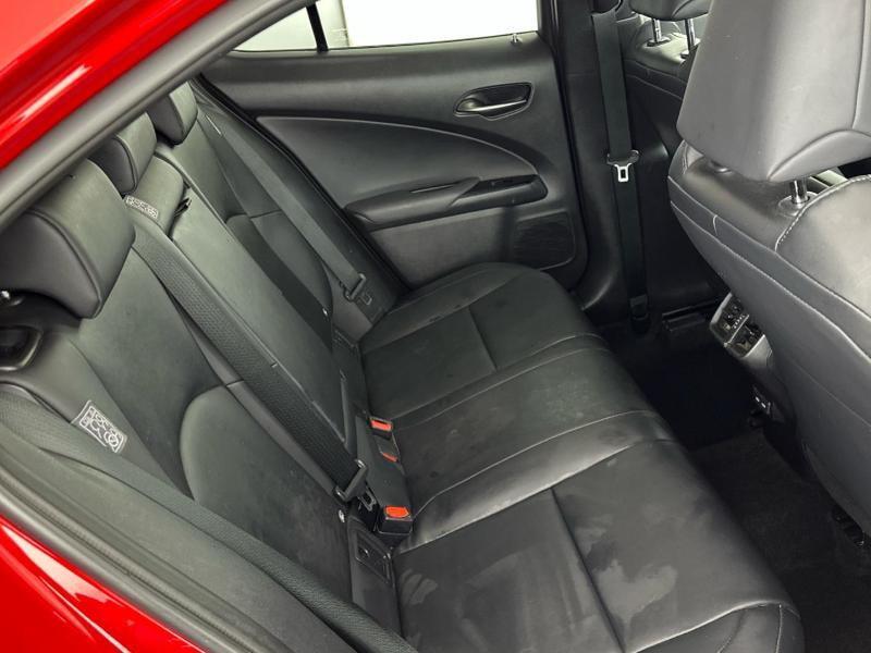 Lexus UX - Image 6