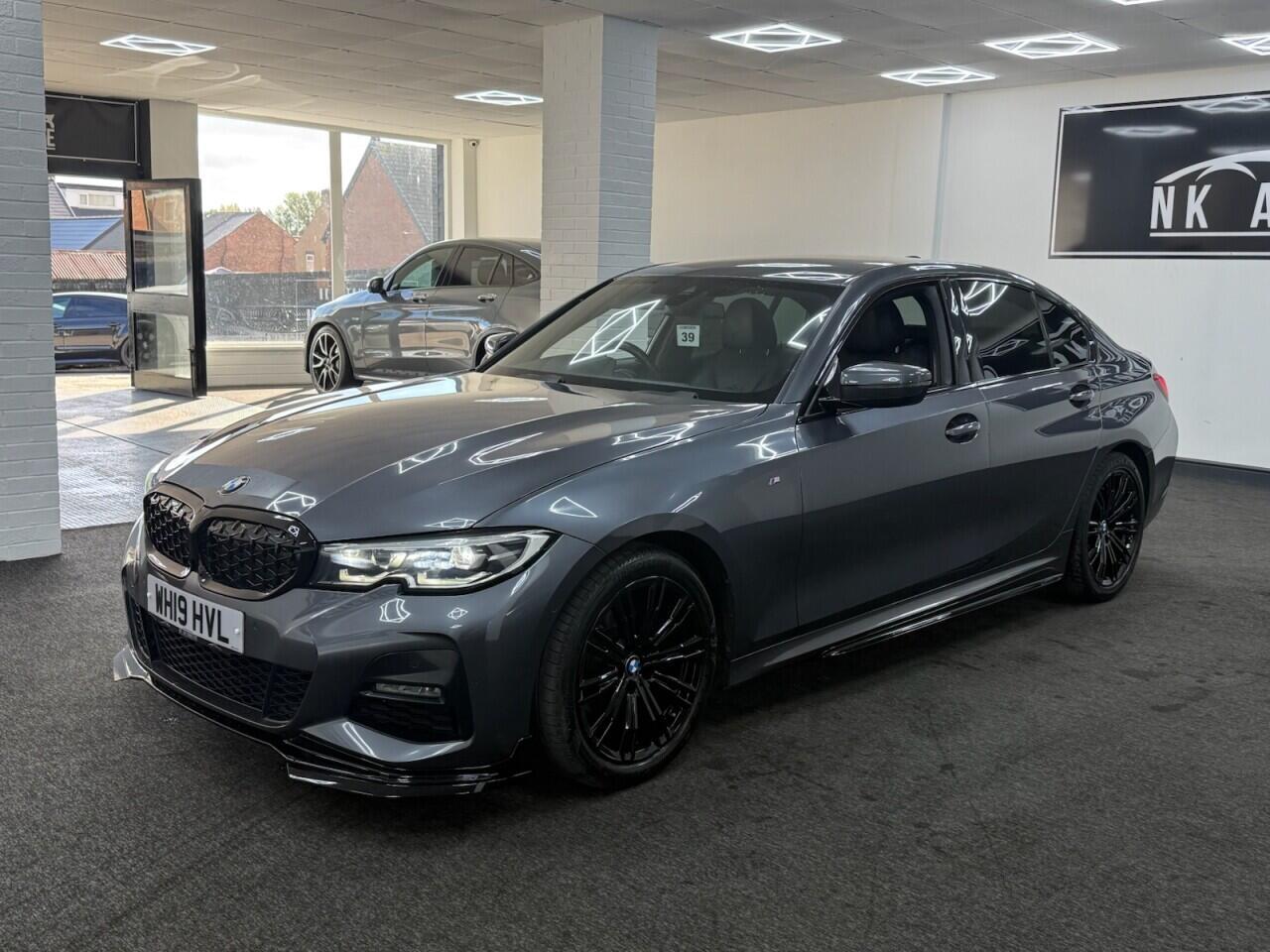 BMW 3 Series - Image 10