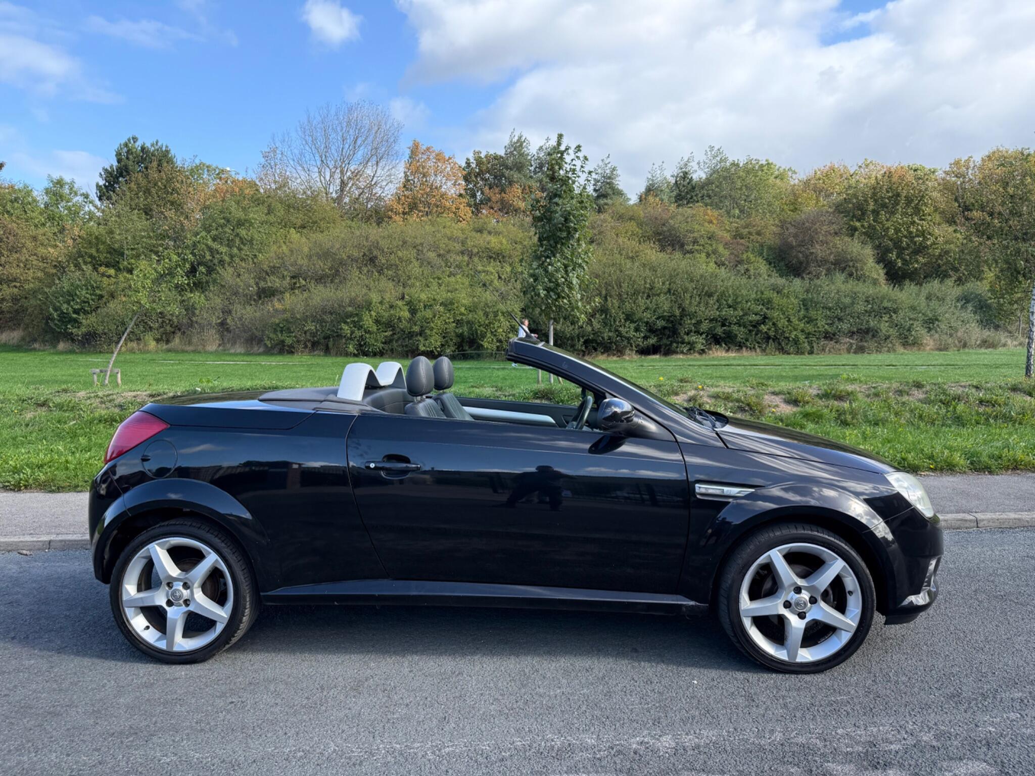 Vauxhall Tigra - Image 2