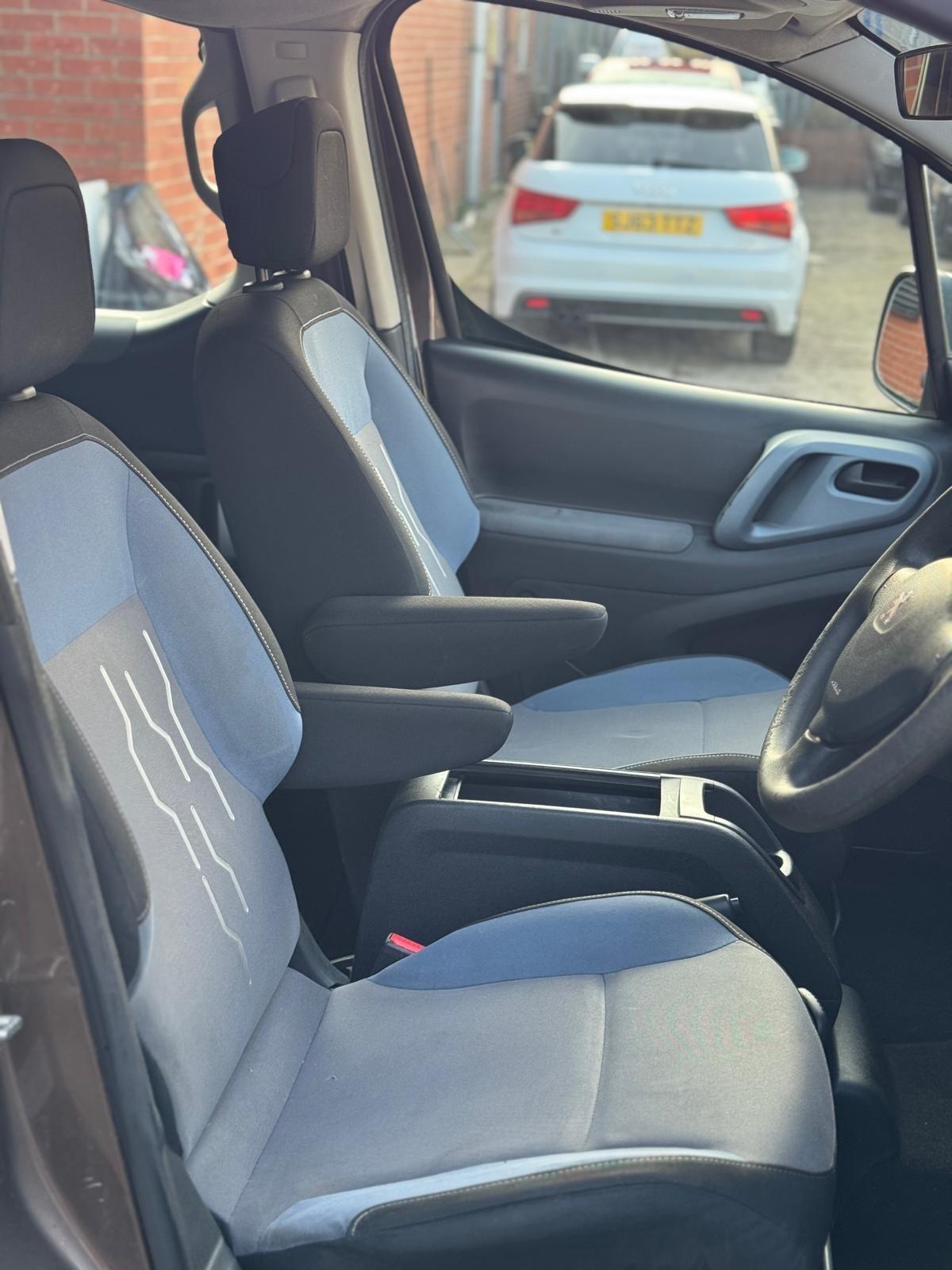 Peugeot Partner Tepee - Image 17