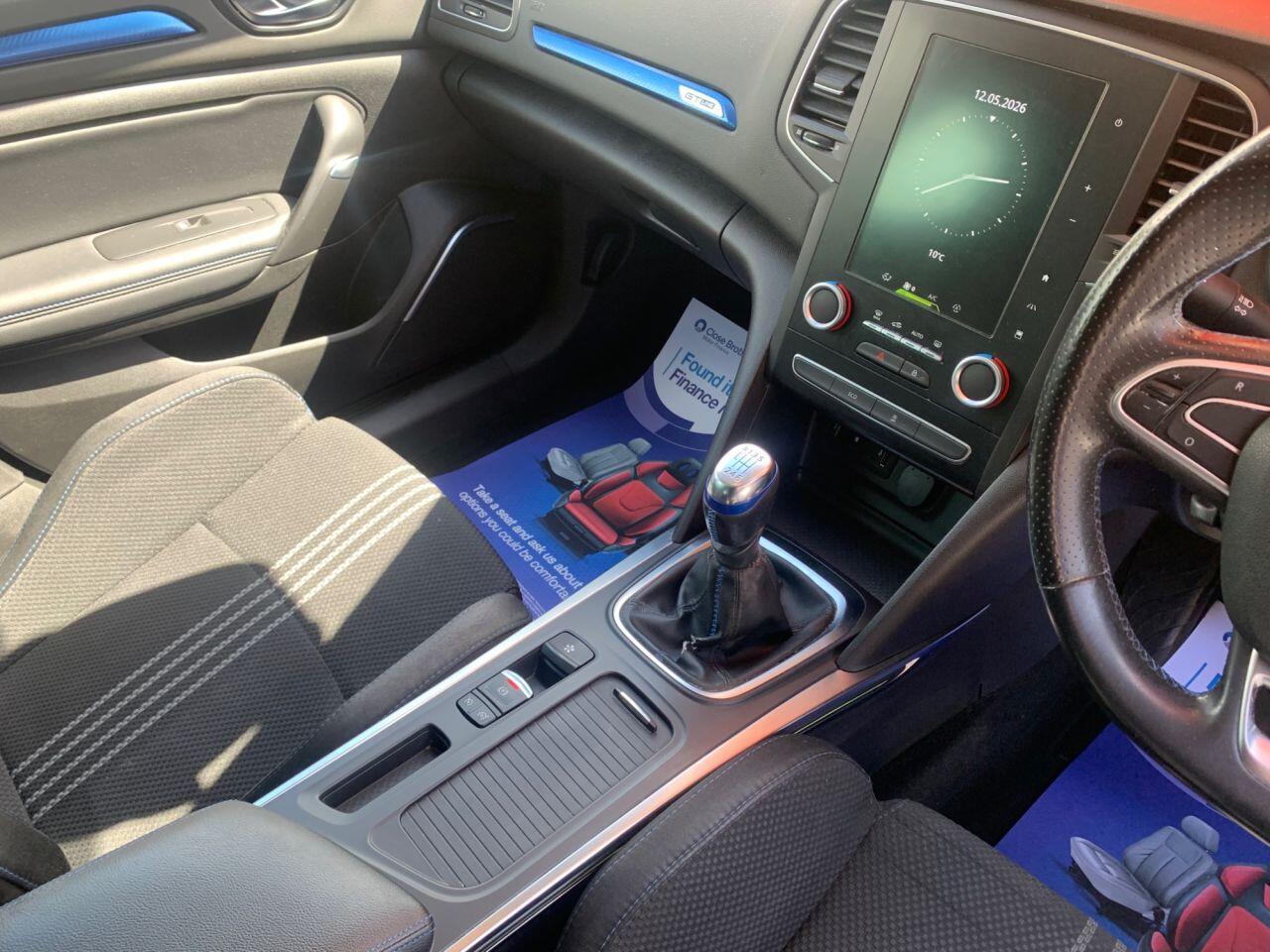 Renault Megane - Image 18