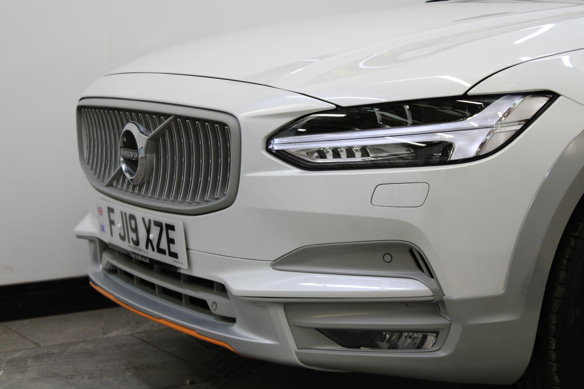 Volvo V90 CROSS COUNTRY - Image 25