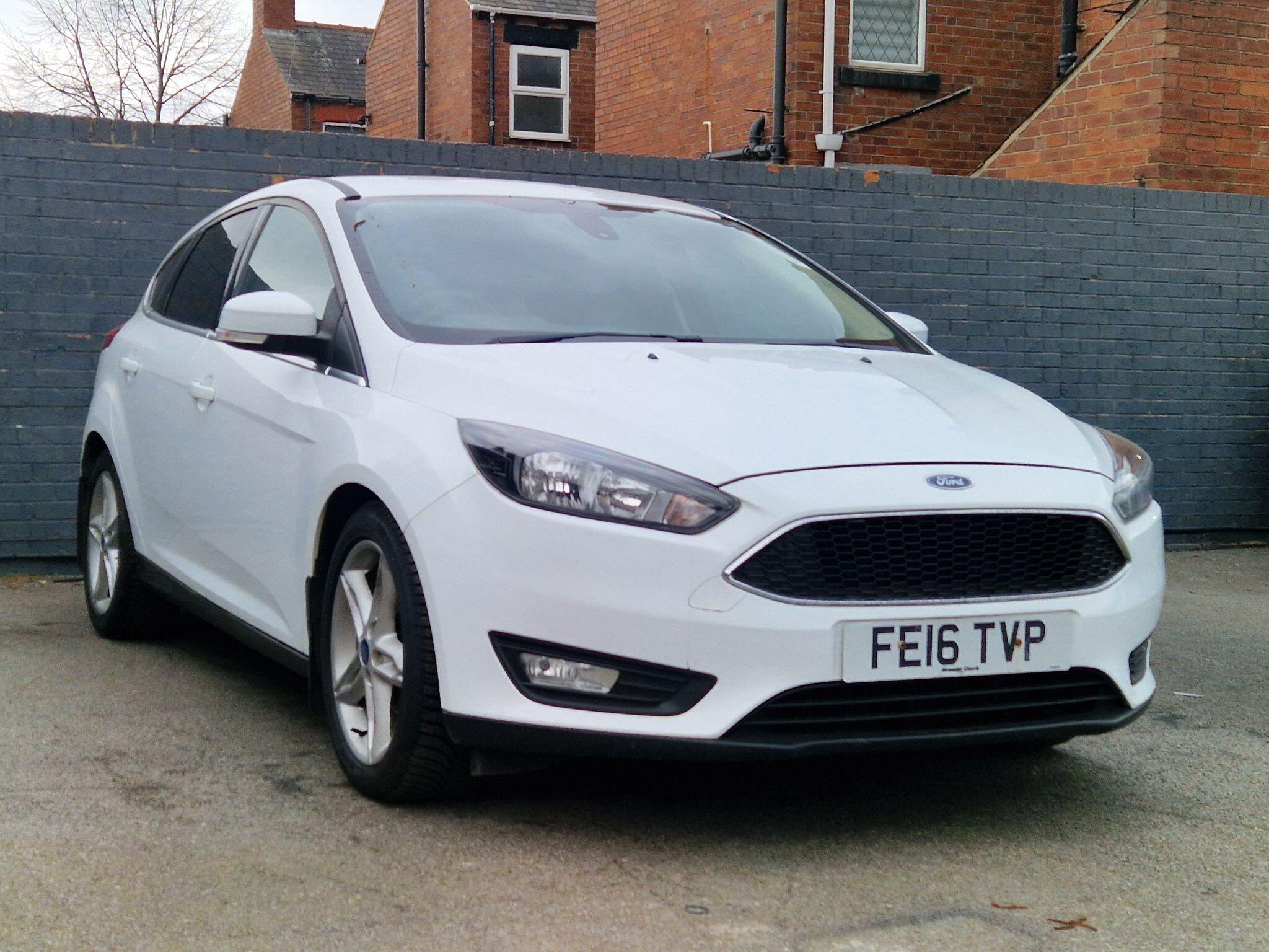 Ford Focus - Image 16