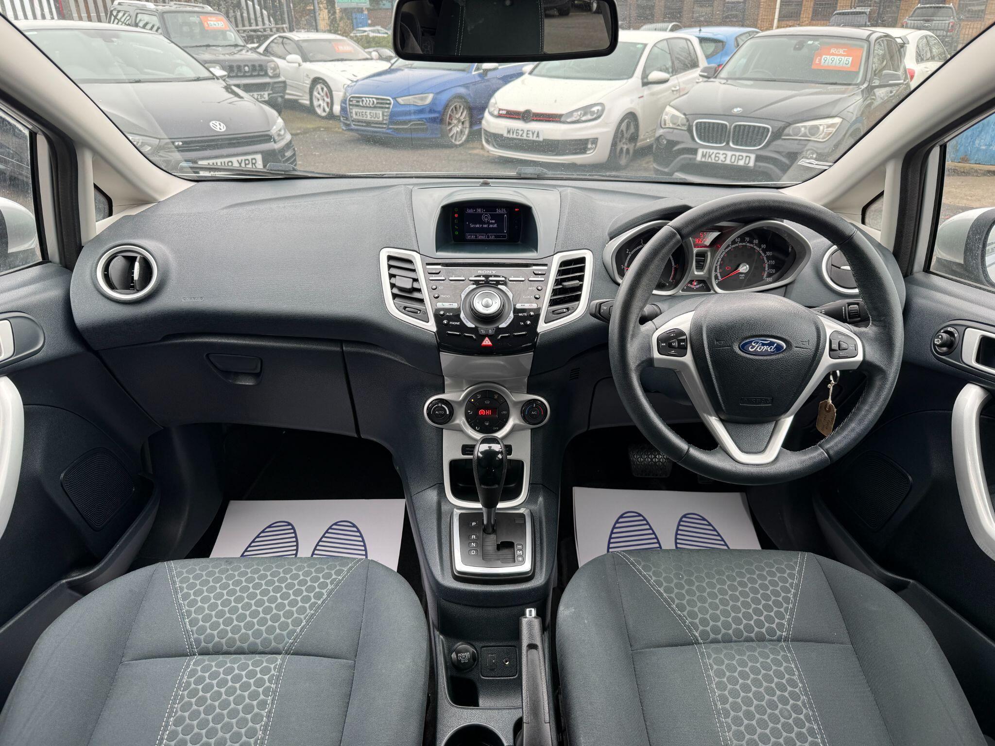 Ford Fiesta - Image 5