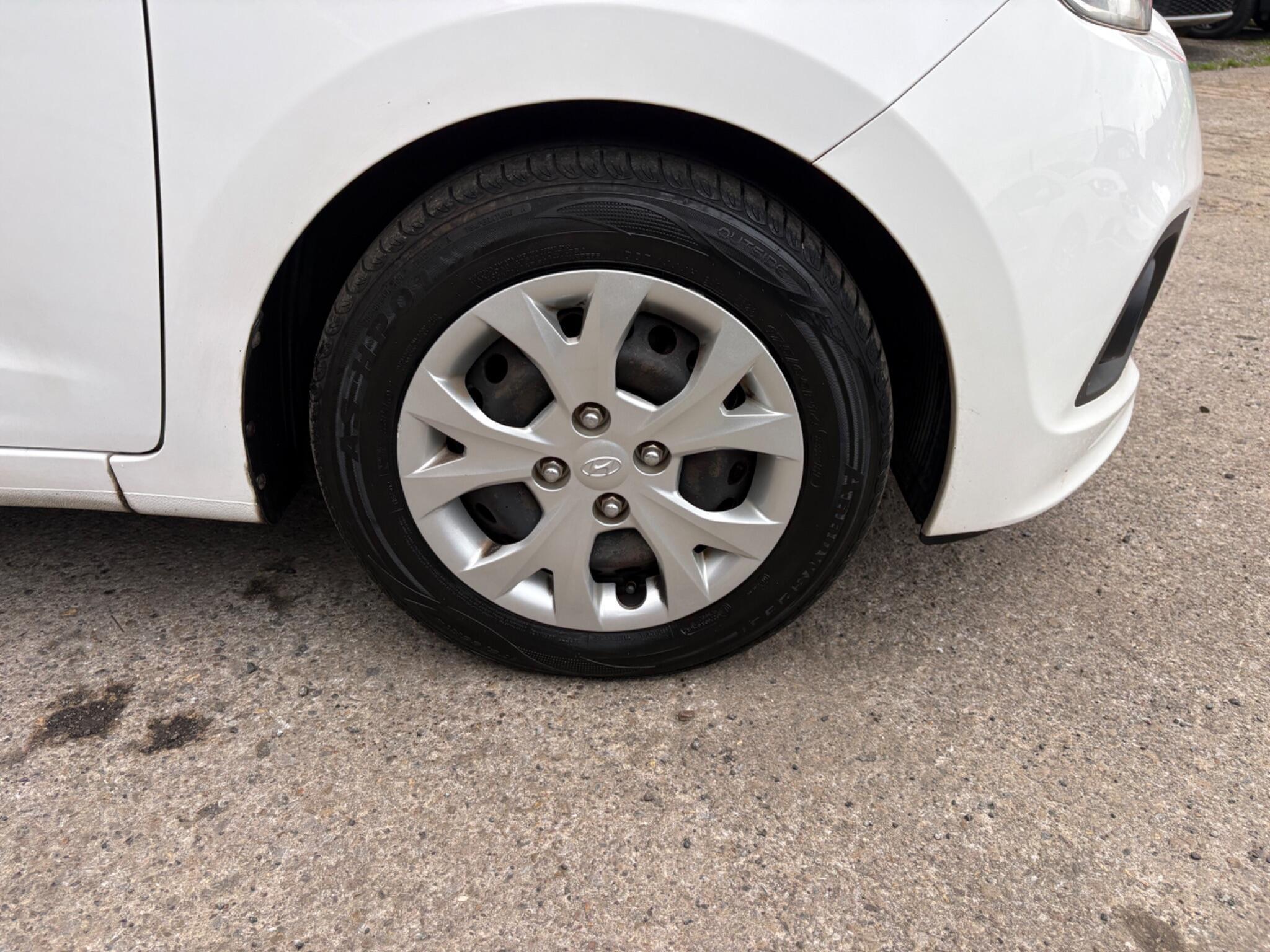 Hyundai i10 - Image 9