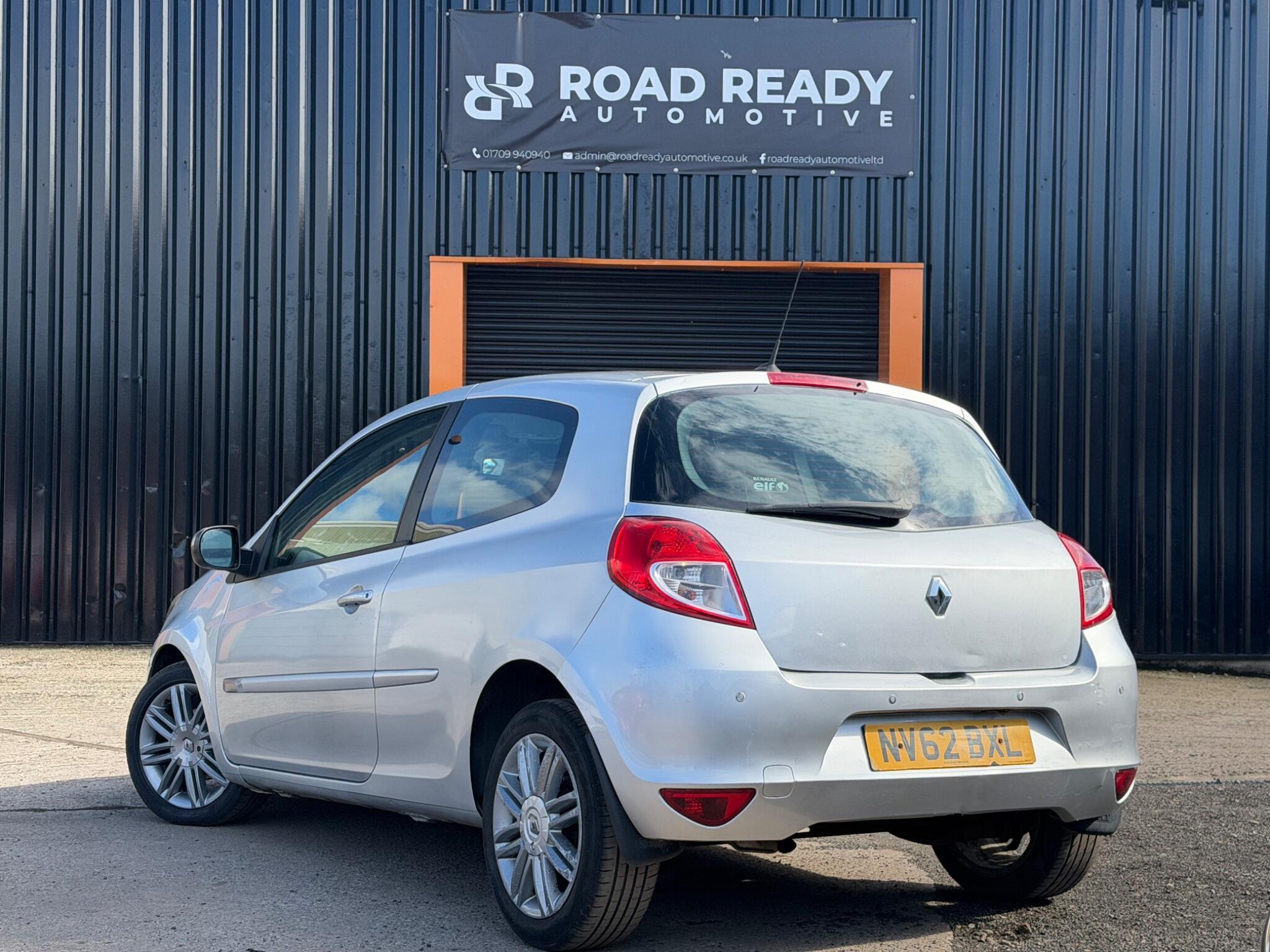 Renault Clio - Image 5