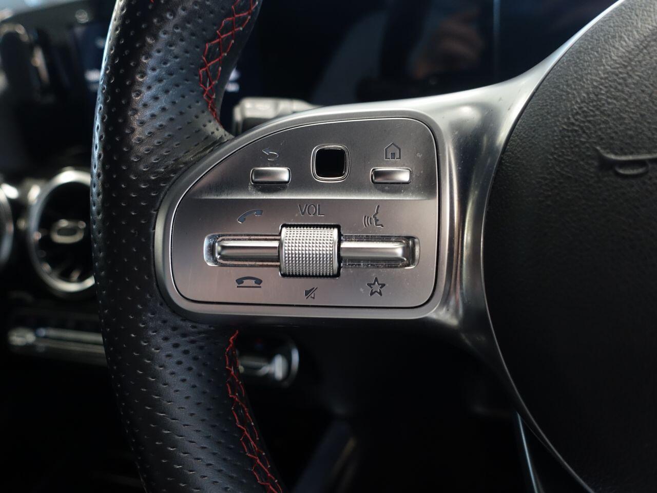 Mercedes-benz GLA - Image 13