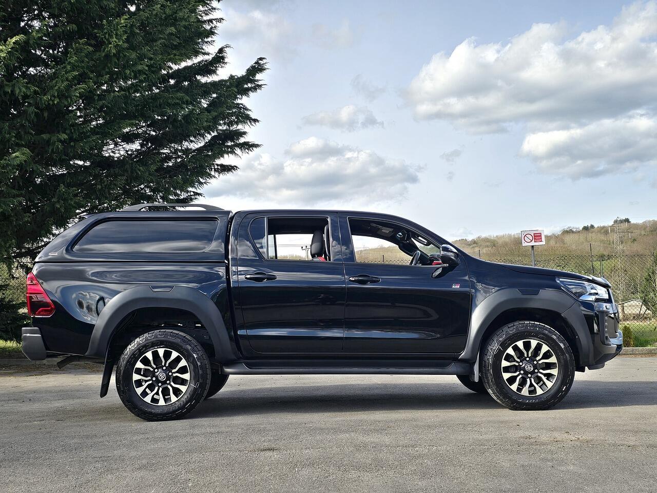 Toyota Hilux - Image 21