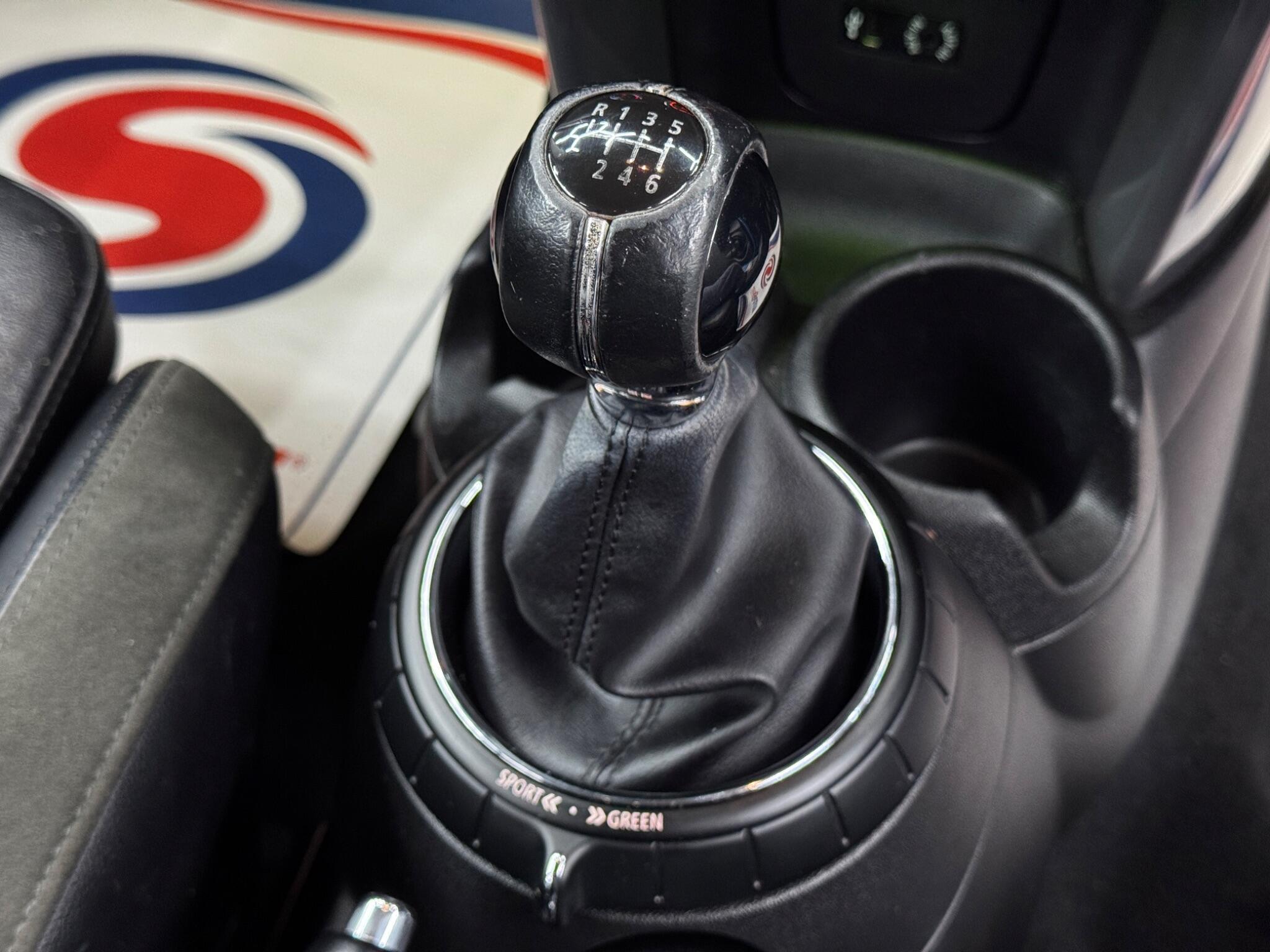 MINI Hatch - Image 26