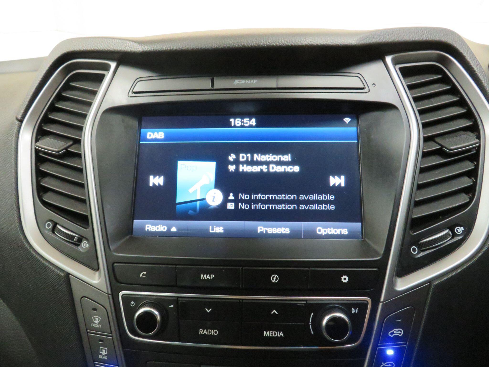 Hyundai Santa Fe - Image 19