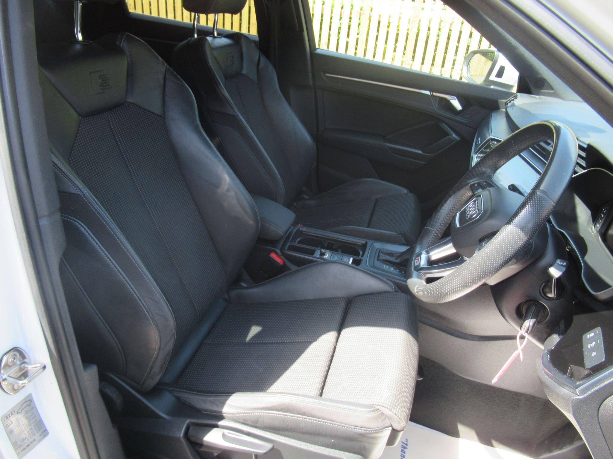 Audi Q3 - Image 19