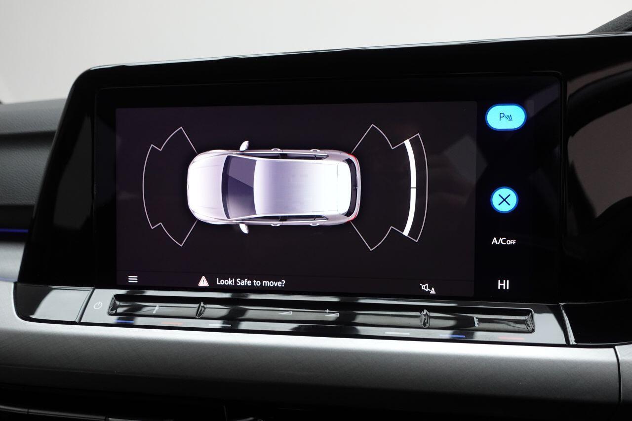 Volkswagen Golf - Image 21