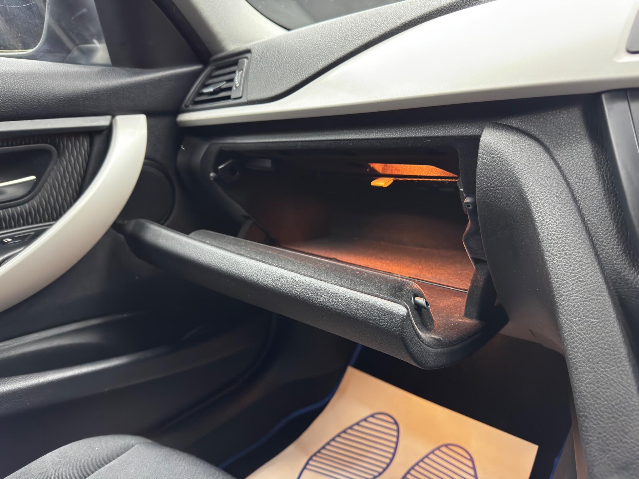 BMW 3 Series - Image 40