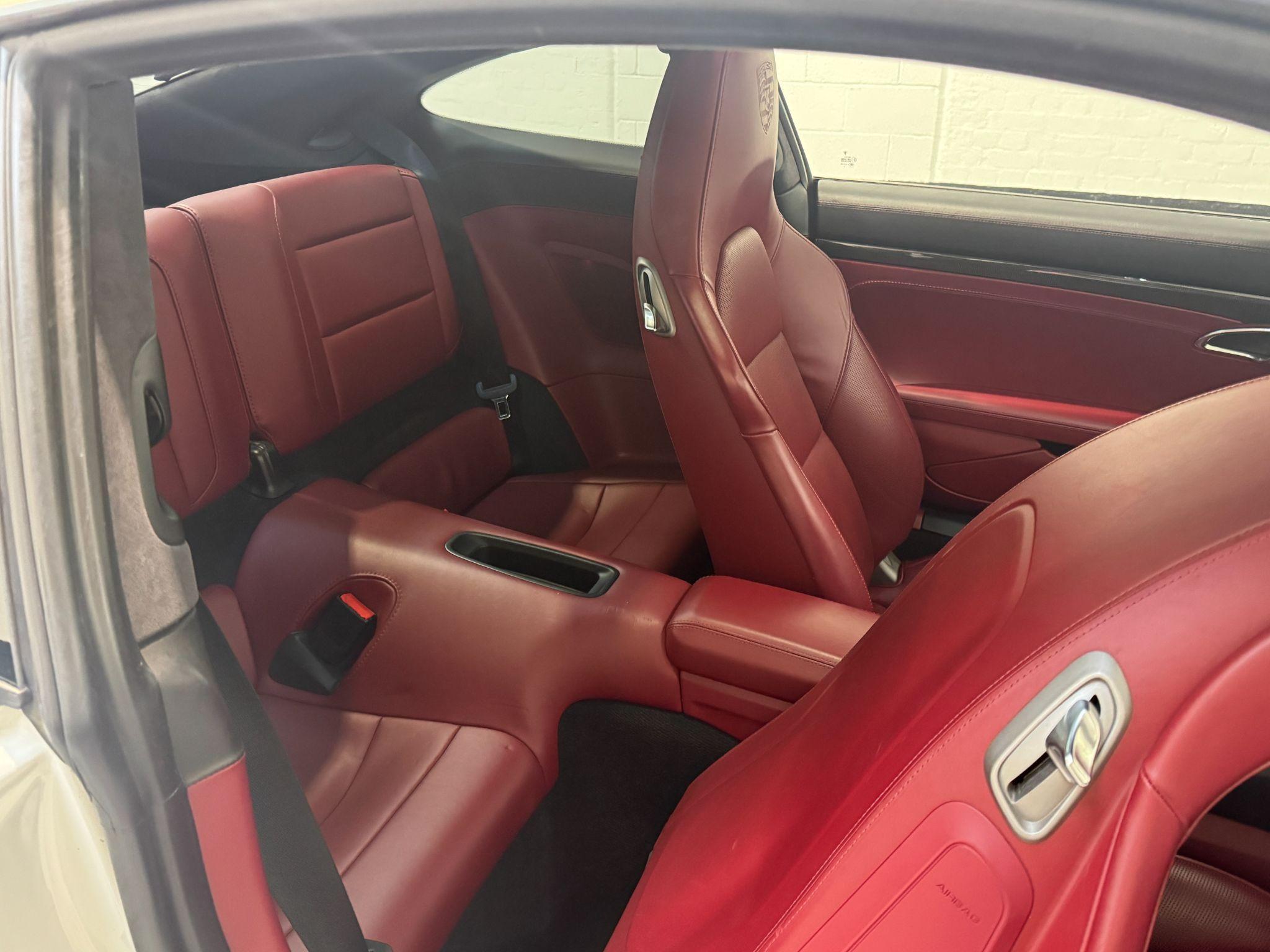 Porsche 911 - Image 29